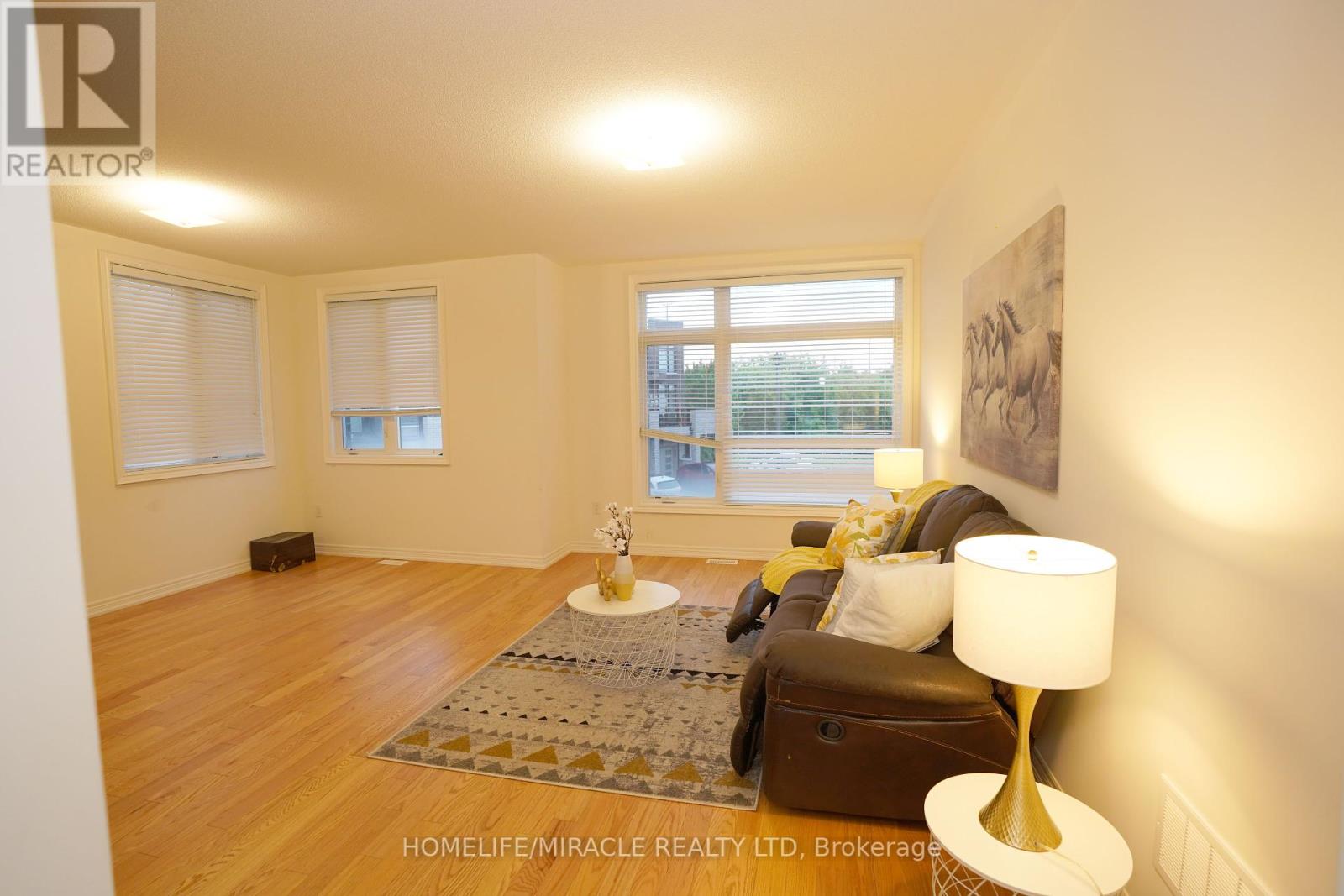2 Queenpost Drive, Brampton (Credit Valley), Ontario  L6Y 6L2 - Photo 21 - W12280876