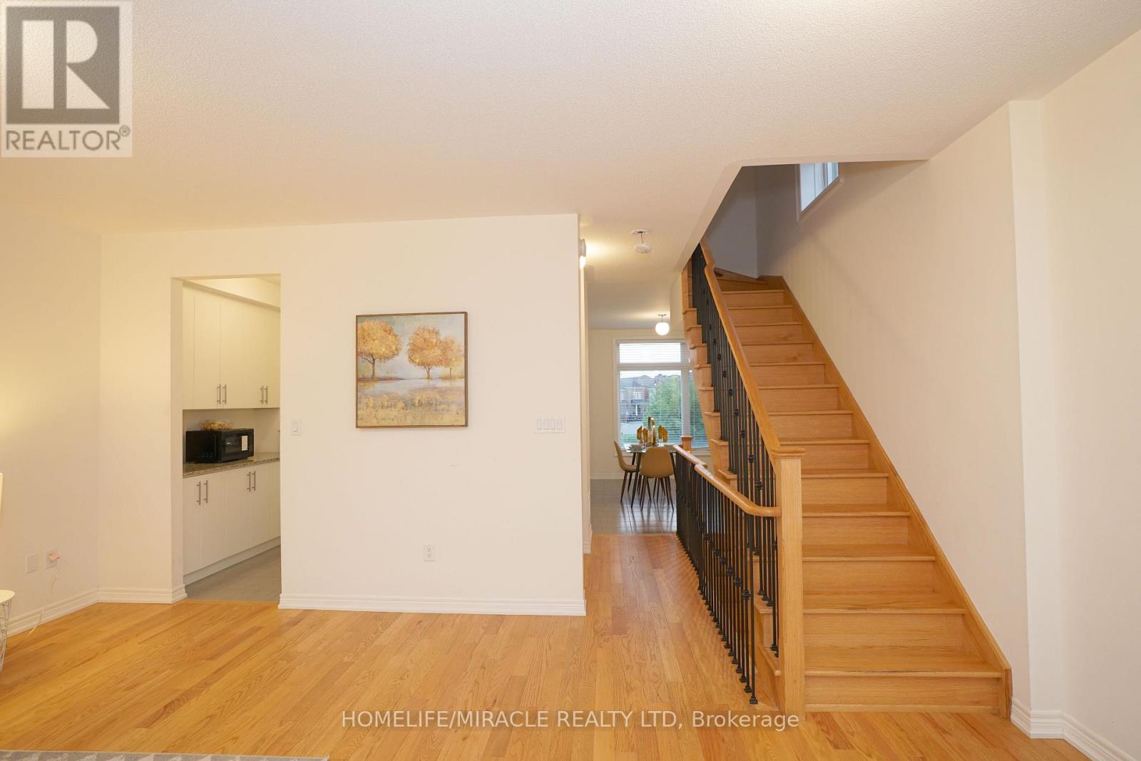 2 Queenpost Drive, Brampton (Credit Valley), Ontario  L6Y 6L2 - Photo 23 - W12280876