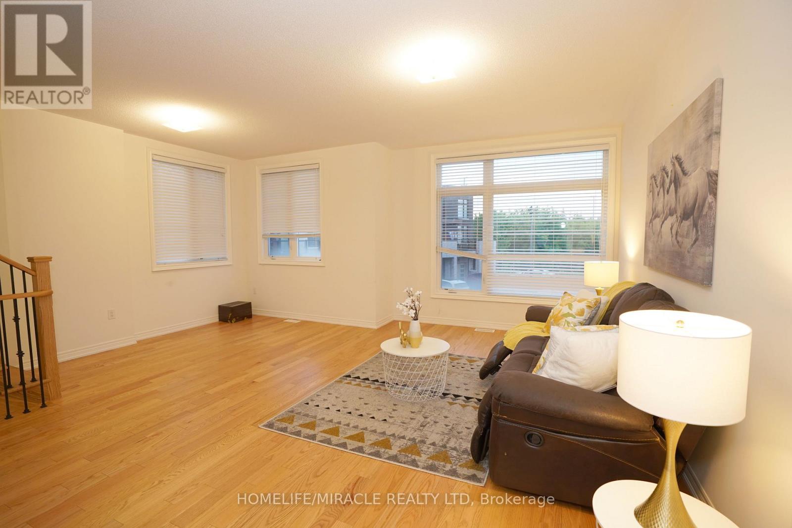 2 Queenpost Drive, Brampton (Credit Valley), Ontario  L6Y 6L2 - Photo 24 - W12280876