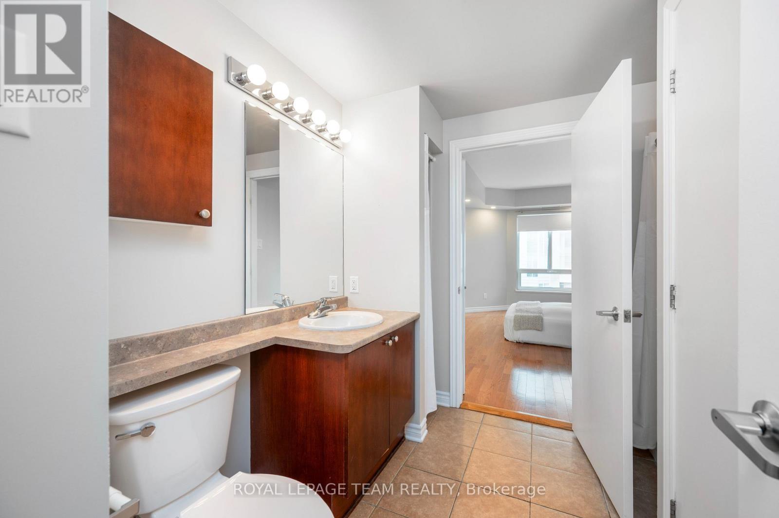 1704 - 200 Rideau Street, Ottawa, Ontario  K1N 5Y1 - Photo 21 - X12294315