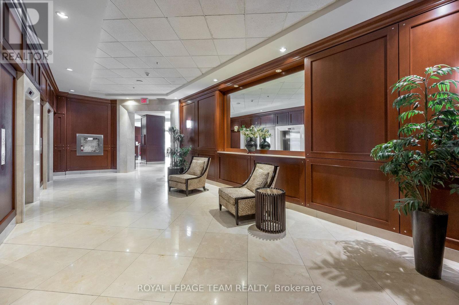 1704 - 200 Rideau Street, Ottawa, Ontario  K1N 5Y1 - Photo 3 - X12294315