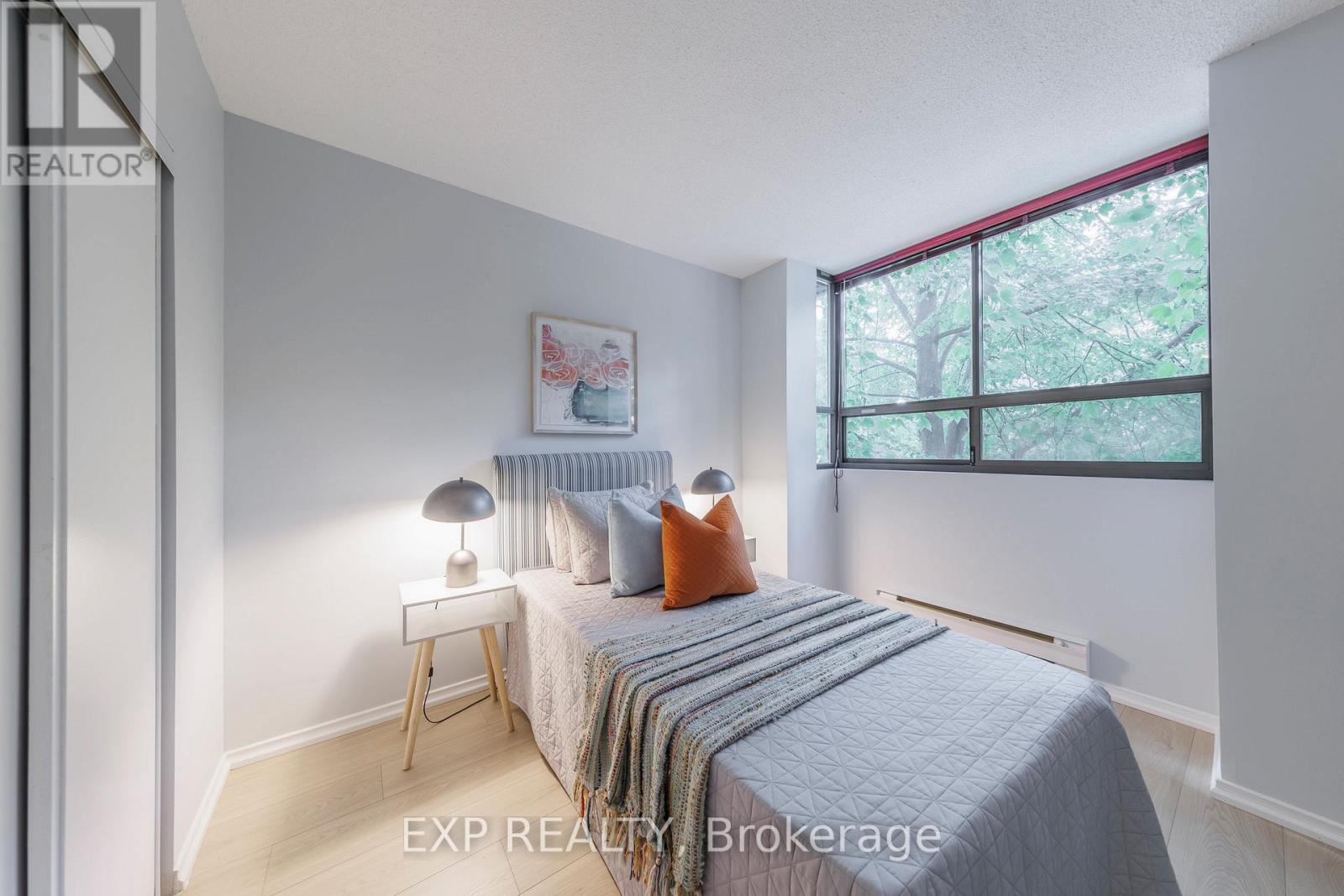 25 Dundonald Street, Toronto, Ontario  M4Y 1K3 - Photo 17 - C12295516