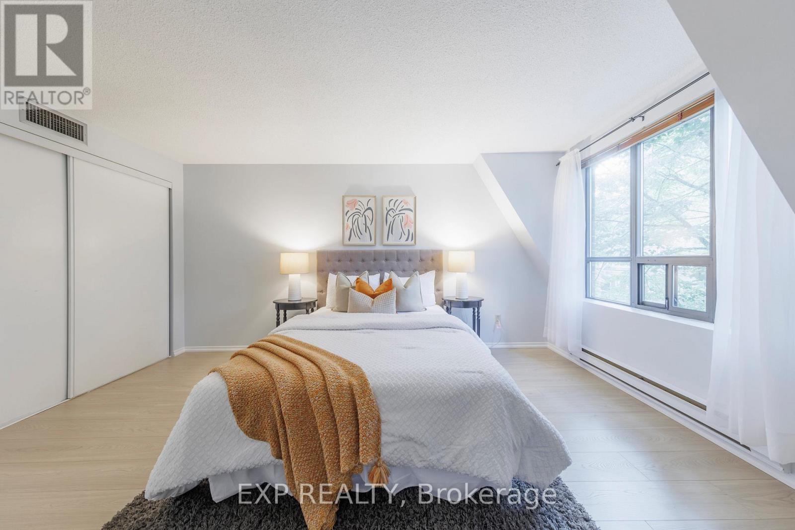 25 Dundonald Street, Toronto, Ontario  M4Y 1K3 - Photo 19 - C12295516