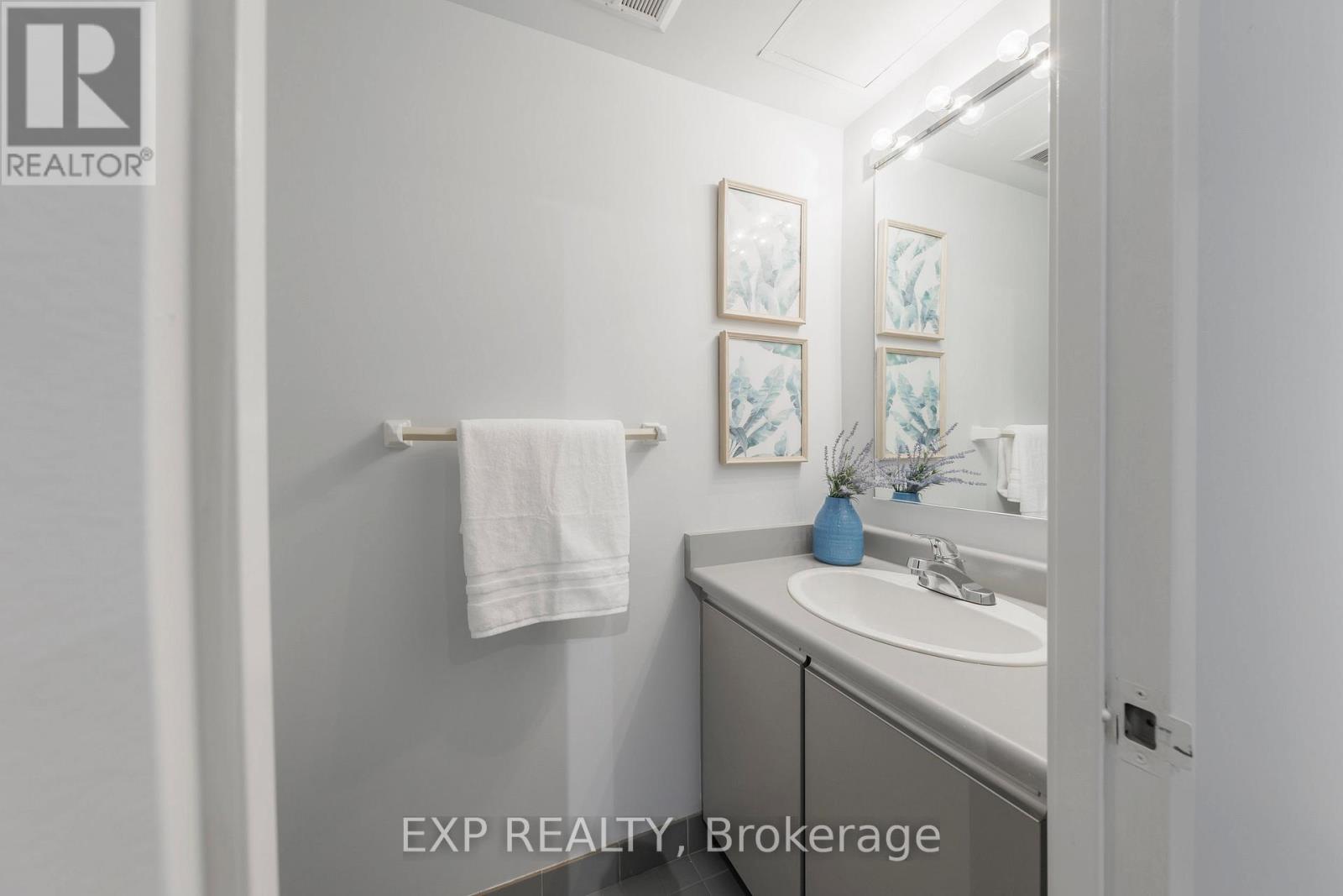 25 Dundonald Street, Toronto, Ontario  M4Y 1K3 - Photo 28 - C12295516