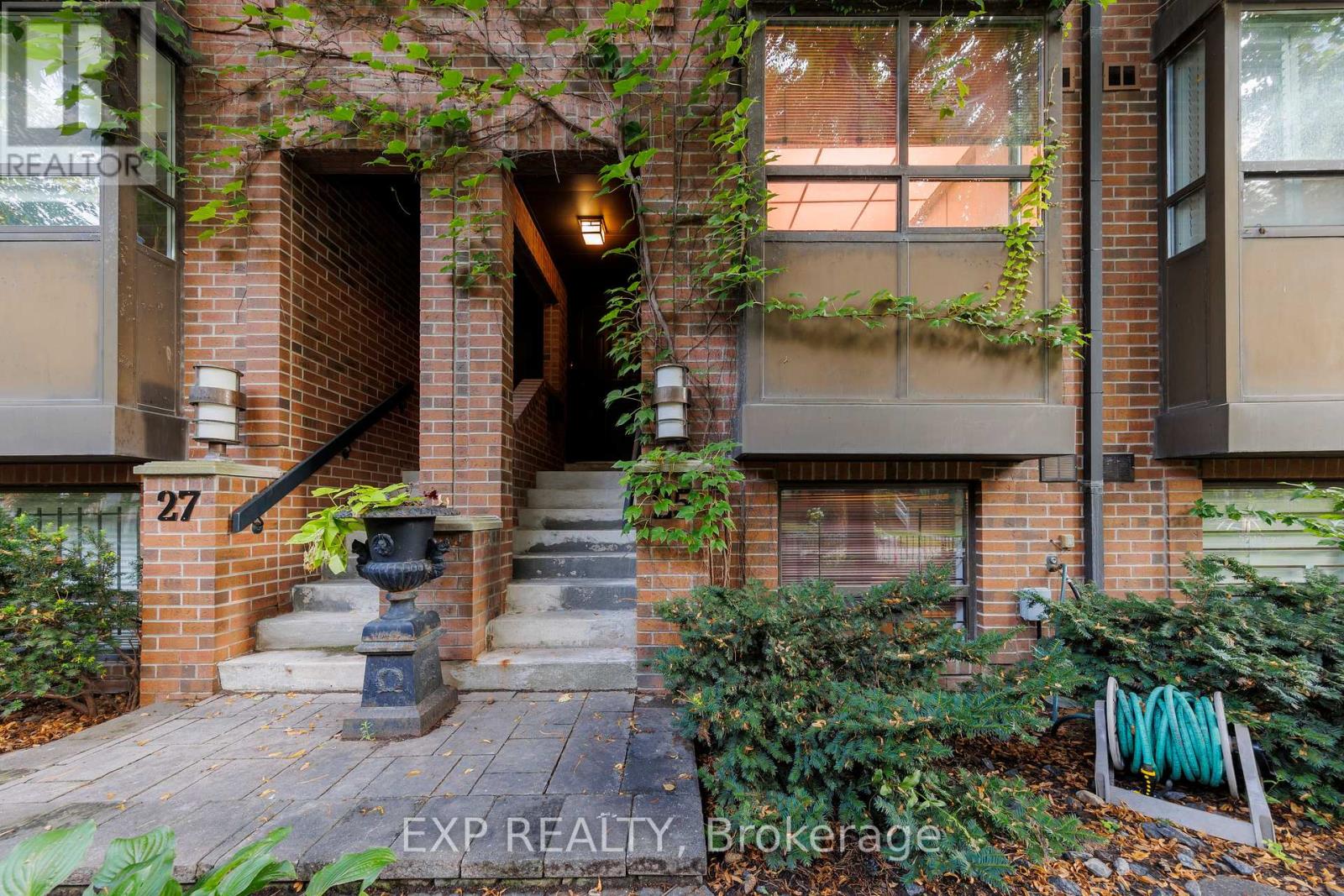 25 Dundonald Street, Toronto, Ontario  M4Y 1K3 - Photo 37 - C12295516