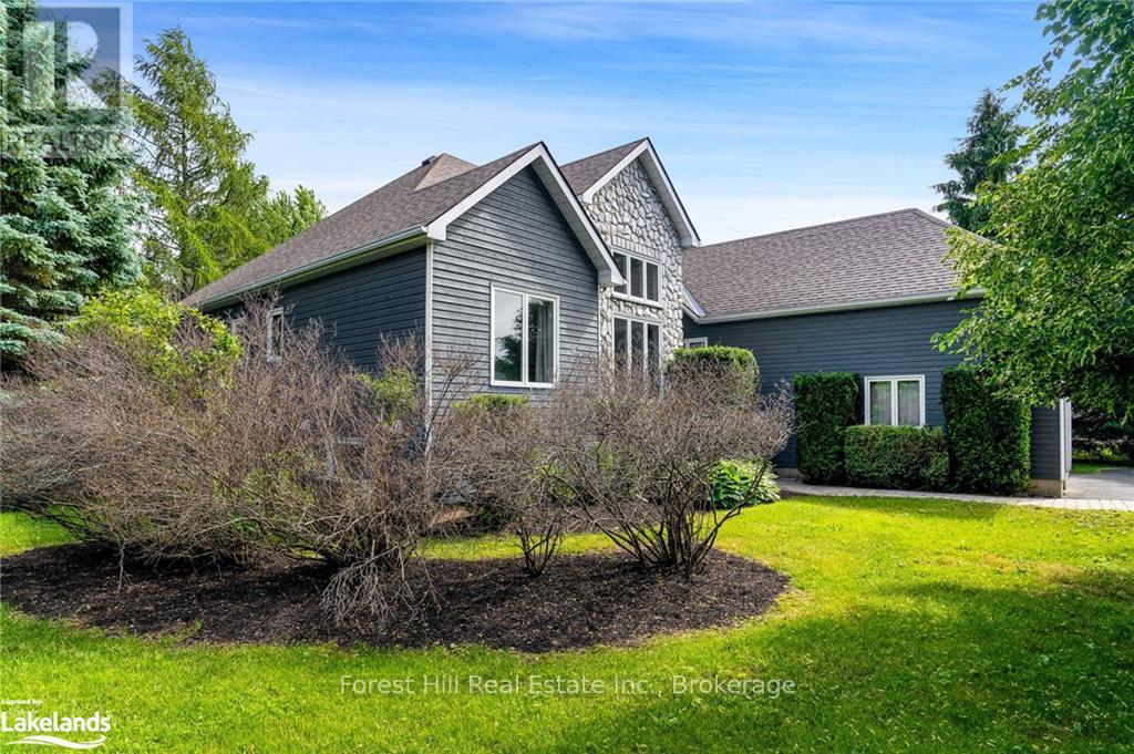 Property at 140 AUGUSTA CRESCENT image 2
