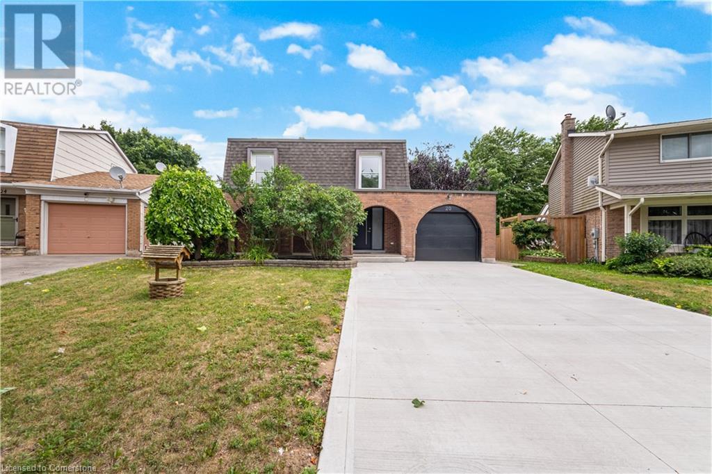 Property at 20 ROSENEATH Crescent image 1