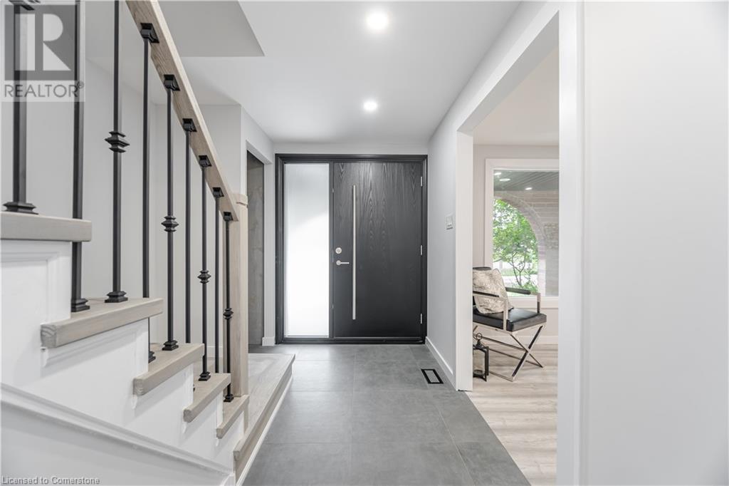 Property at 20 ROSENEATH Crescent image 4