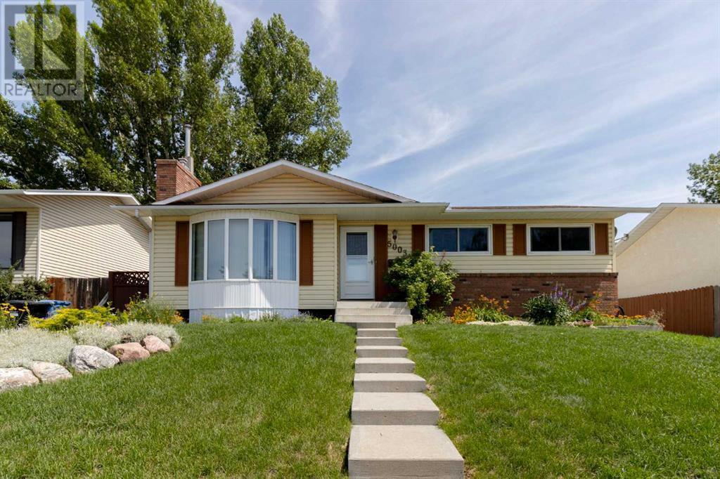 Property at 5003 Vantage Crescent NW image 1