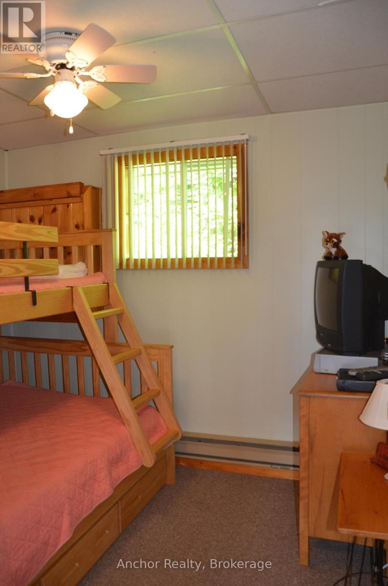 10167 Little Hawk-West Sho, Algonquin Highlands, Ontario  K0M 1S0 - Photo 25 - X12181812