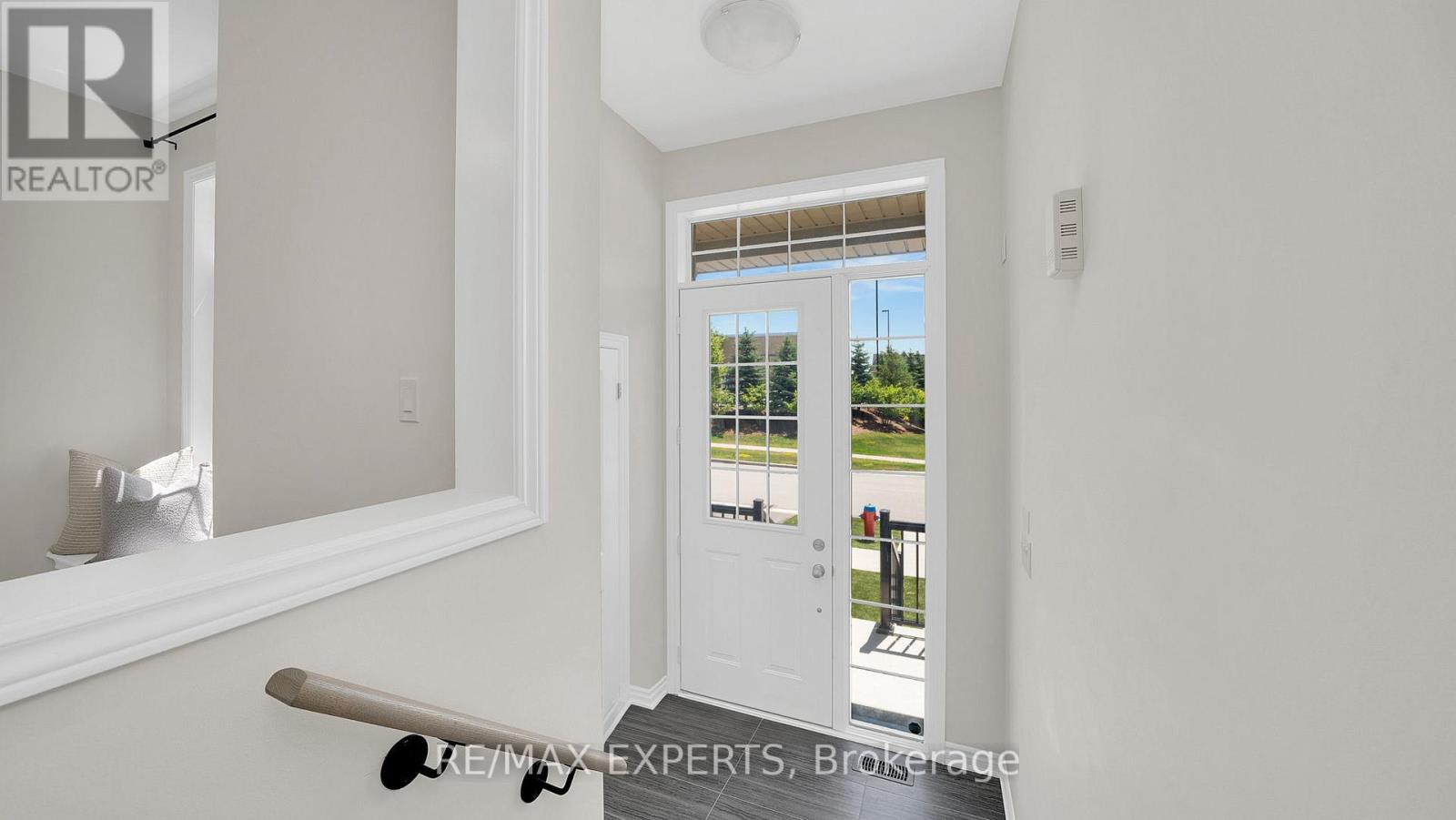 24a Tatton Court, King (King City), Ontario  L7B 0C3 - Photo 3 - N12214444