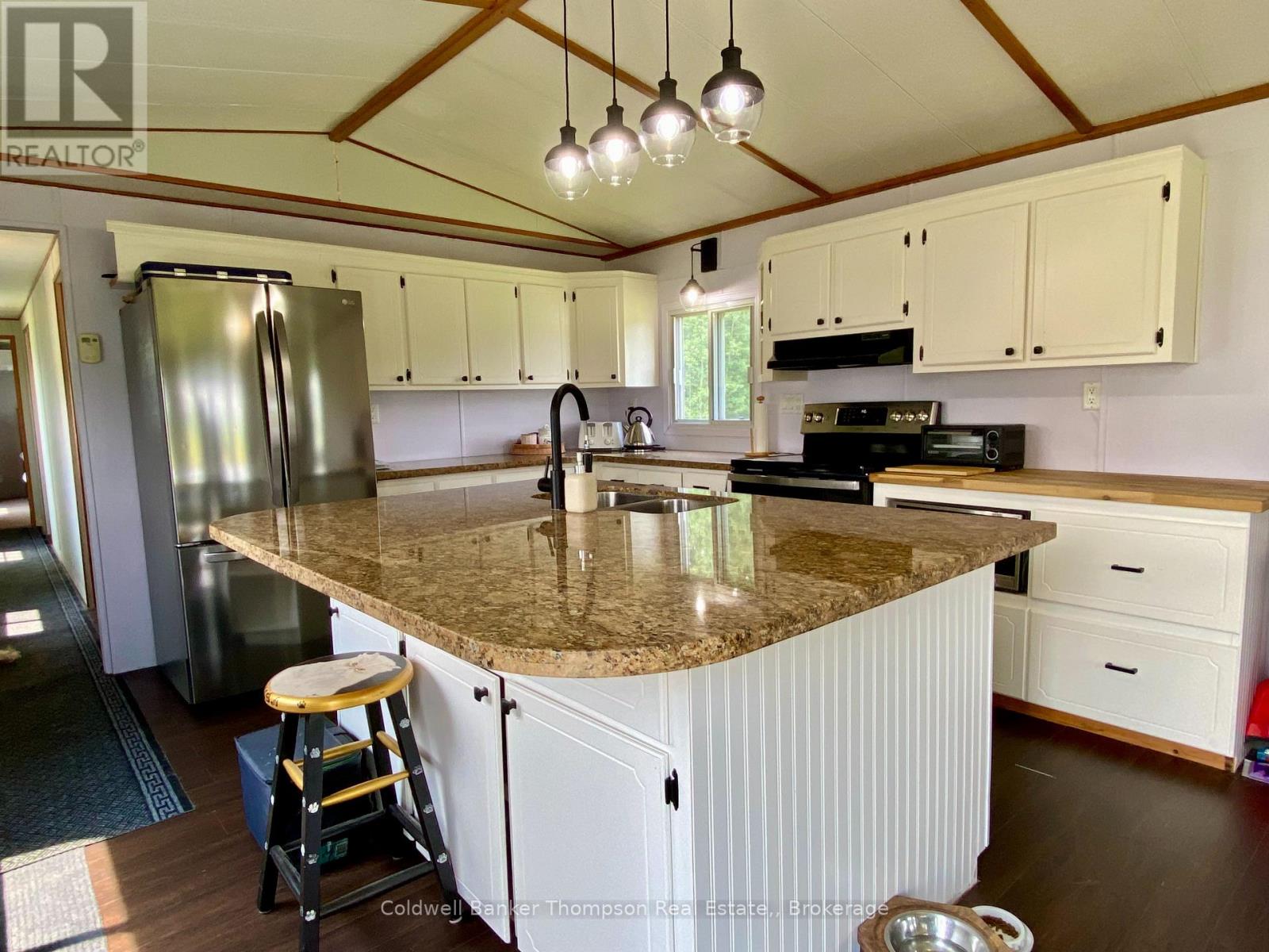 28 Hilltop Road S, Parry Sound Remote Area, Ontario  P0H 1A0 - Photo 12 - X12295571