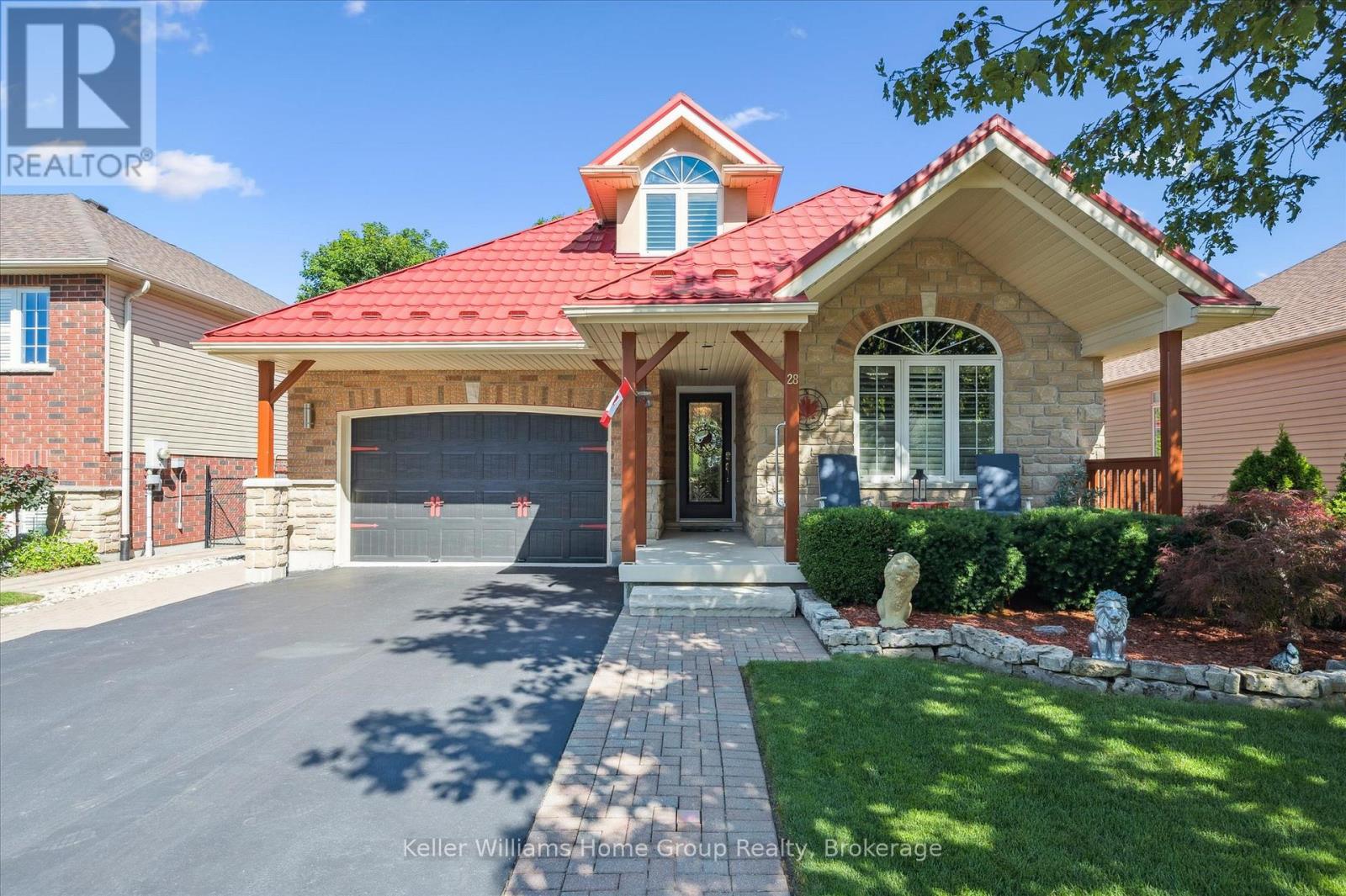 28 Harcourt Place, Centre Wellington, Ontario  N1M 0A6 - Photo 1 - X12295088