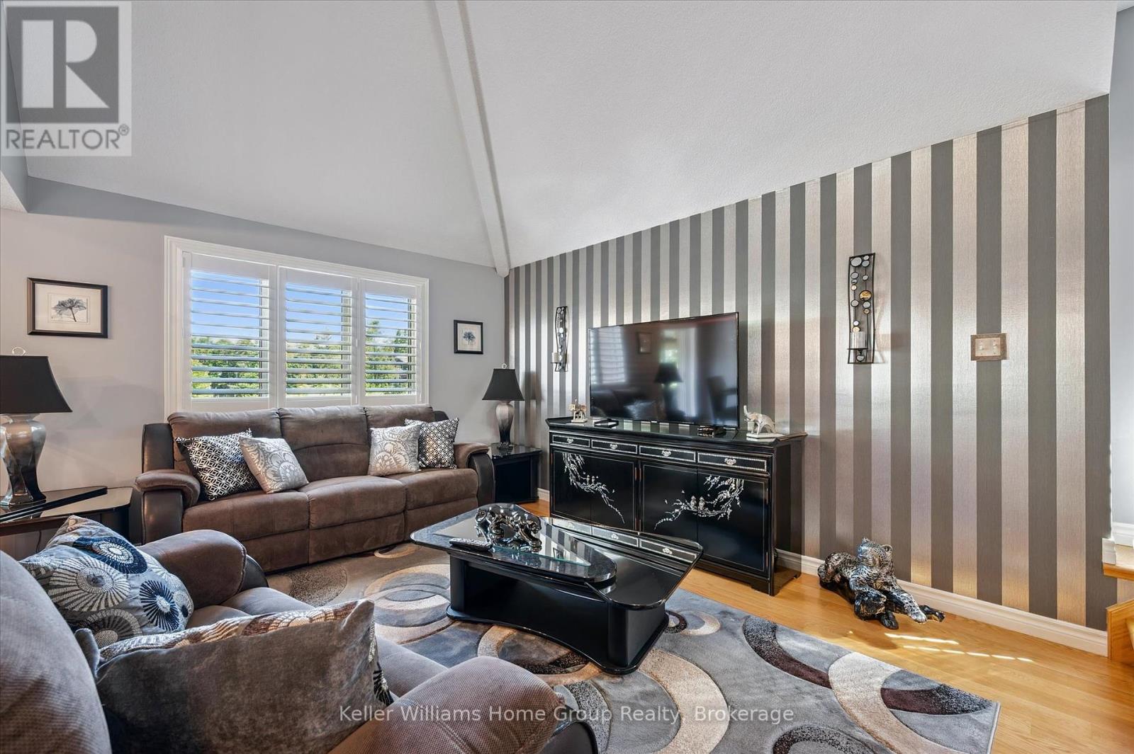 28 Harcourt Place, Centre Wellington, Ontario  N1M 0A6 - Photo 7 - X12295088