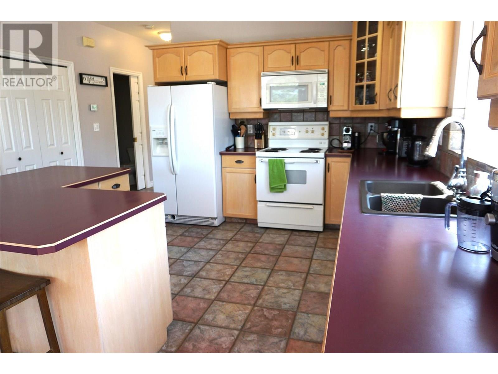 5201 Fairway Drive Unit# 704, Fairmont Hot Springs, British Columbia  V0B 1L1 - Photo 9 - 10356398