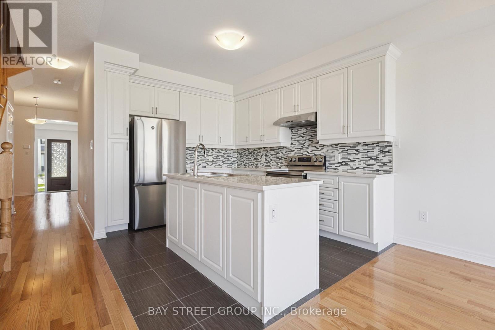 174 Mumbai Drive, Markham, Ontario  L3S 0G5 - Photo 12 - N12295624
