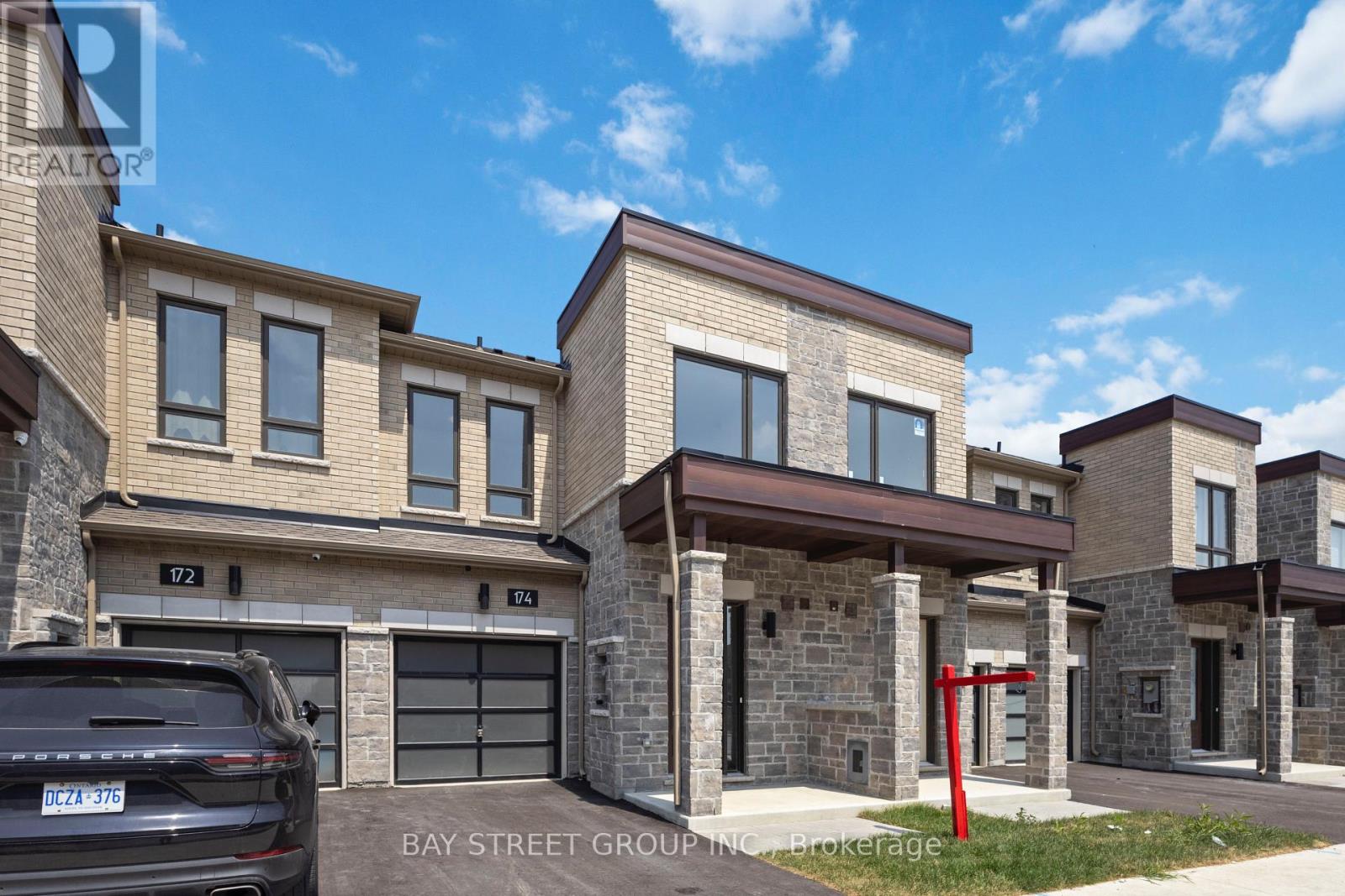 Property at 174 MUMBAI DRIVE image 2