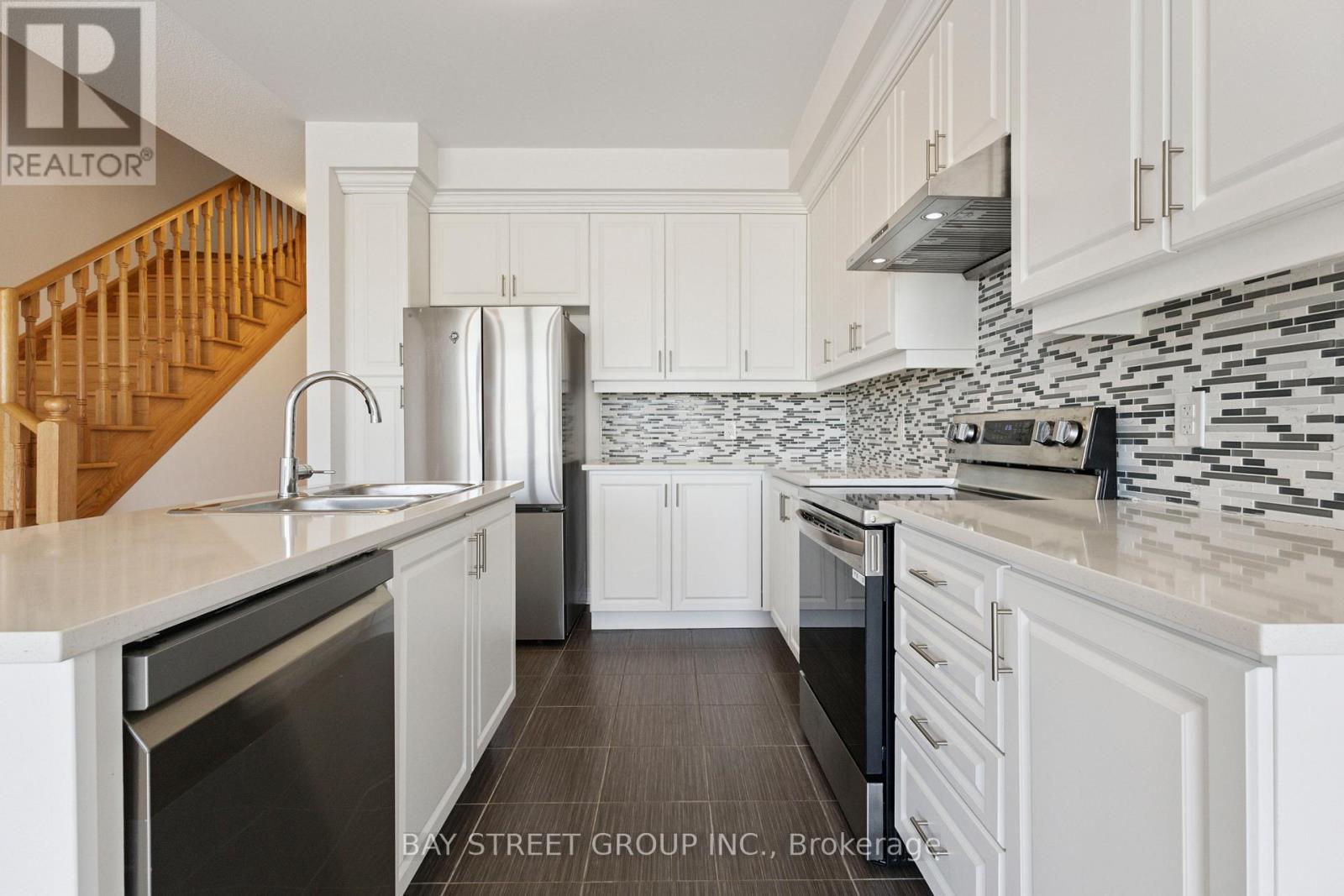 174 Mumbai Drive, Markham, Ontario  L3S 0G5 - Photo 8 - N12295624