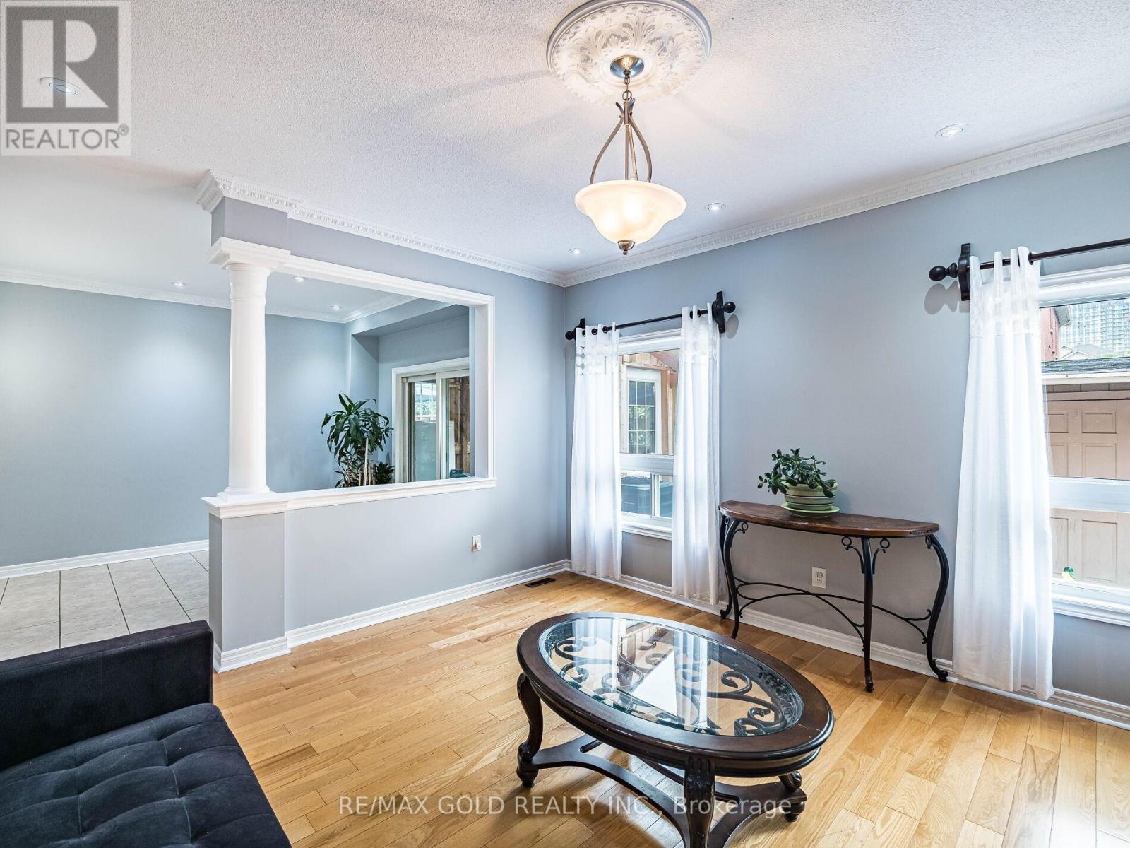 37 Alice Springs Crescent, Brampton, Ontario  L6X 0R7 - Photo 12 - W12295610