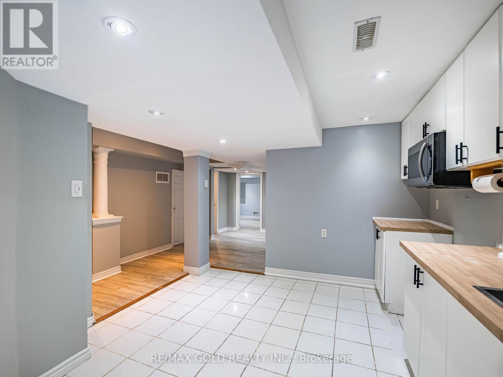 37 Alice Springs Crescent, Brampton, Ontario  L6X 0R7 - Photo 30 - W12295610