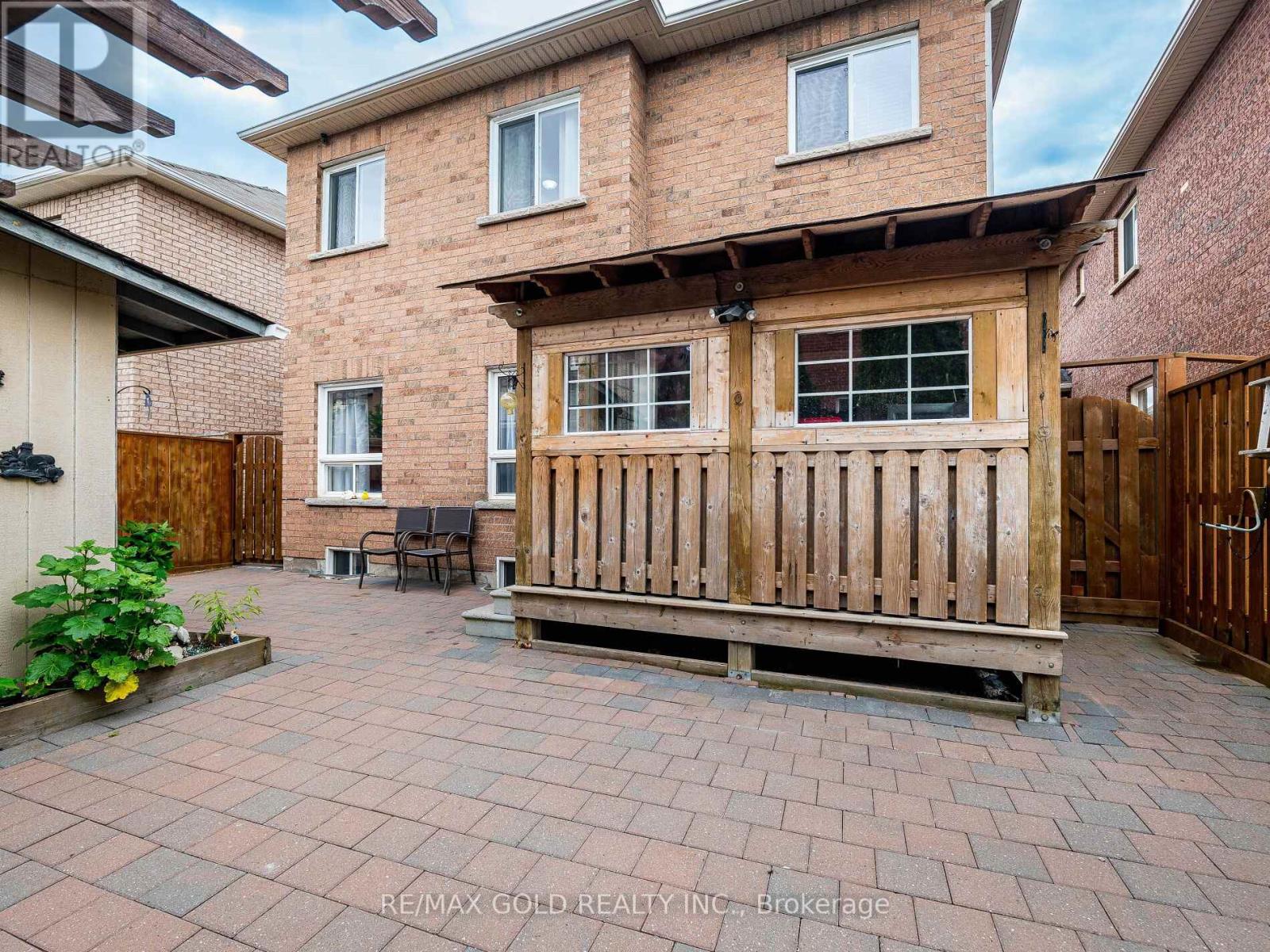 37 Alice Springs Crescent, Brampton, Ontario  L6X 0R7 - Photo 38 - W12295610