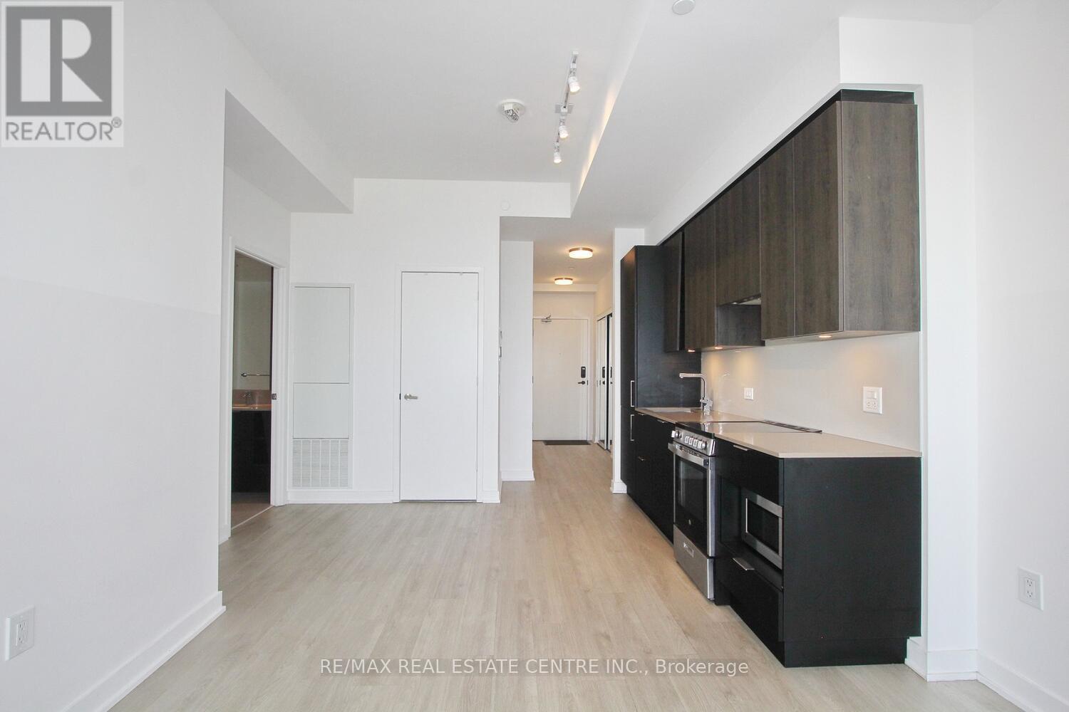 3602 - 3900 Confederation Parkway, Mississauga (City Centre), Ontario  L5B 0M3 - Photo 10 - W12295621