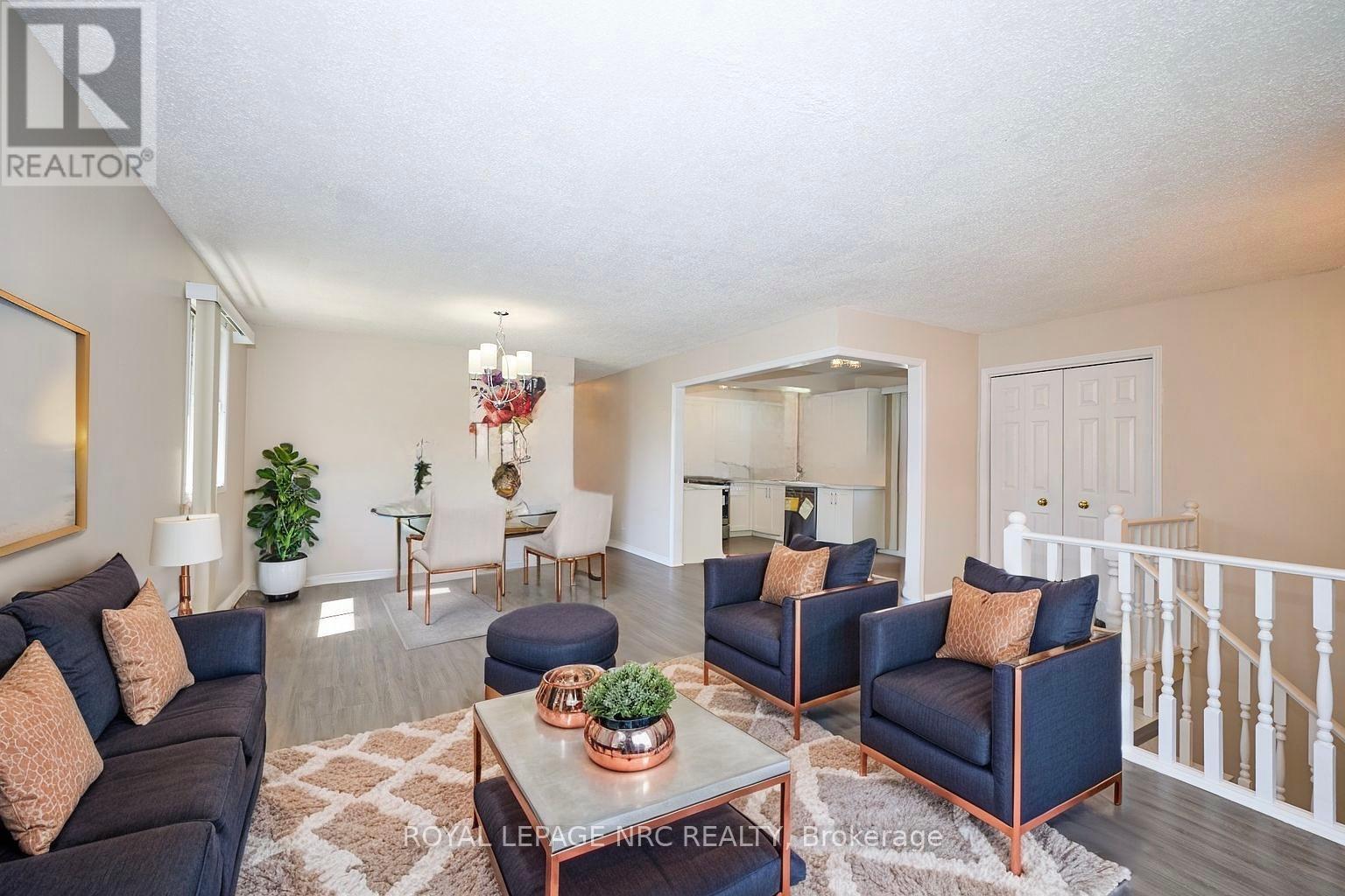 6090 Crimson Drive, Niagara Falls, Ontario  L2G 7S5 - Photo 12 - X12295646