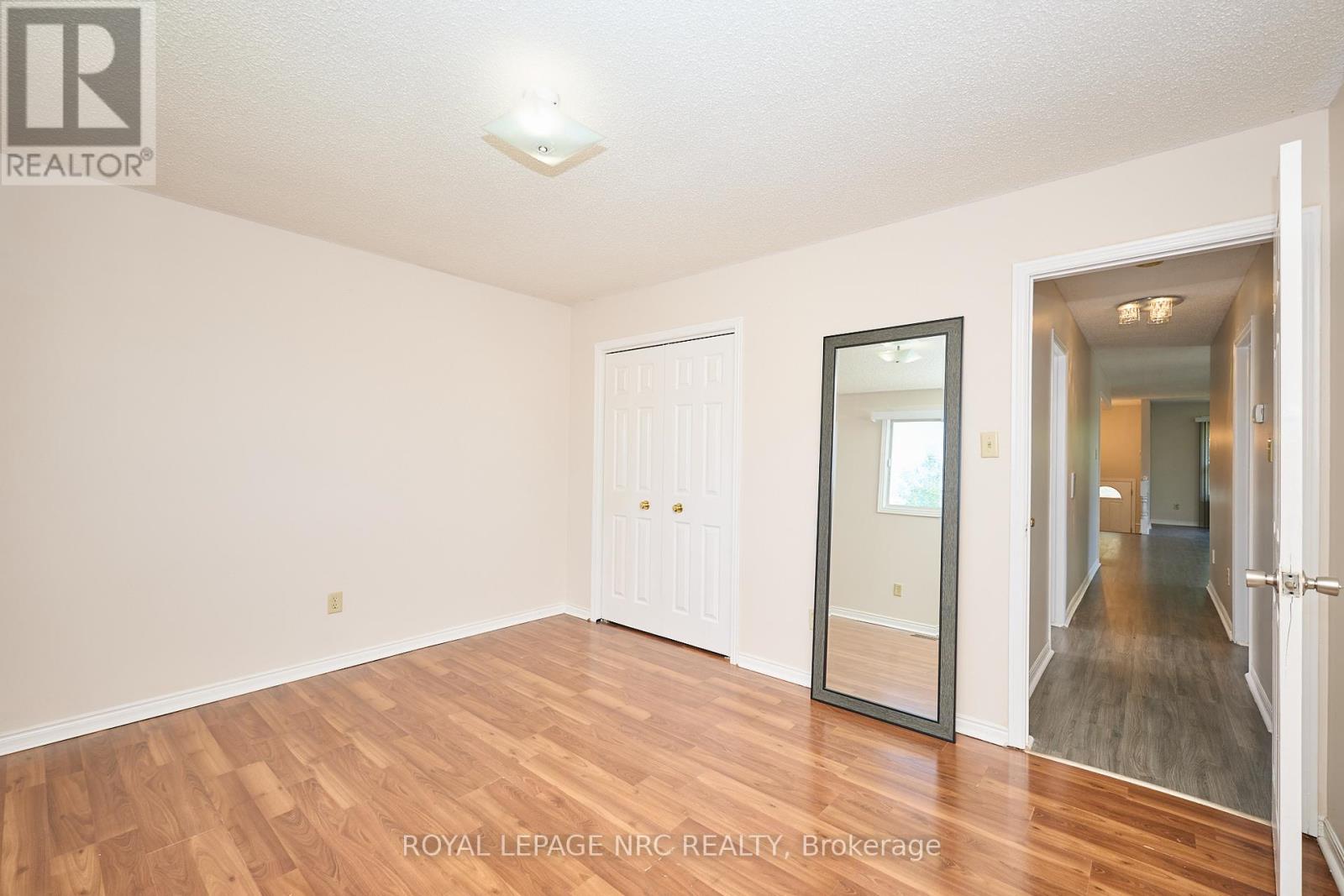 6090 Crimson Drive, Niagara Falls, Ontario  L2G 7S5 - Photo 23 - X12295646