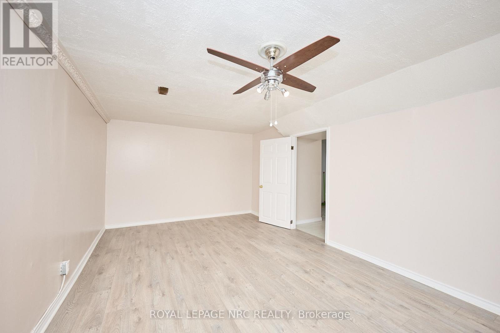 6090 Crimson Drive, Niagara Falls, Ontario  L2G 7S5 - Photo 28 - X12295646