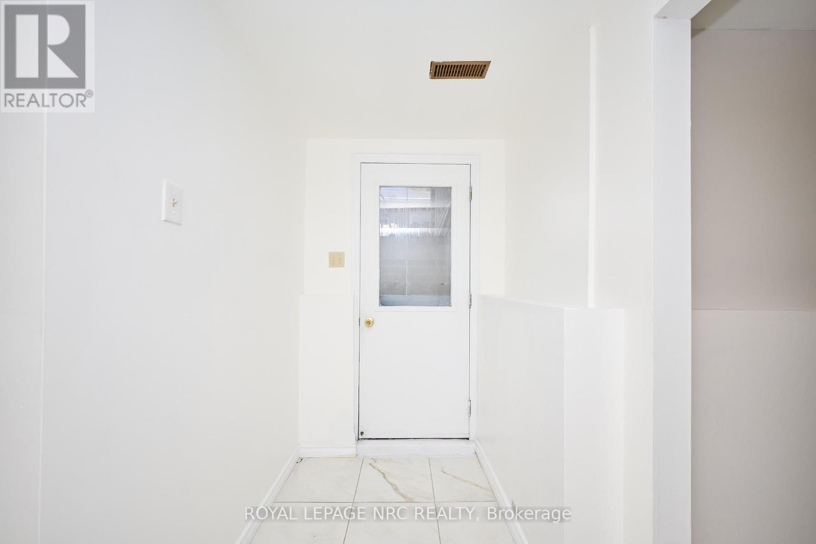 6090 Crimson Drive, Niagara Falls, Ontario  L2G 7S5 - Photo 29 - X12295646