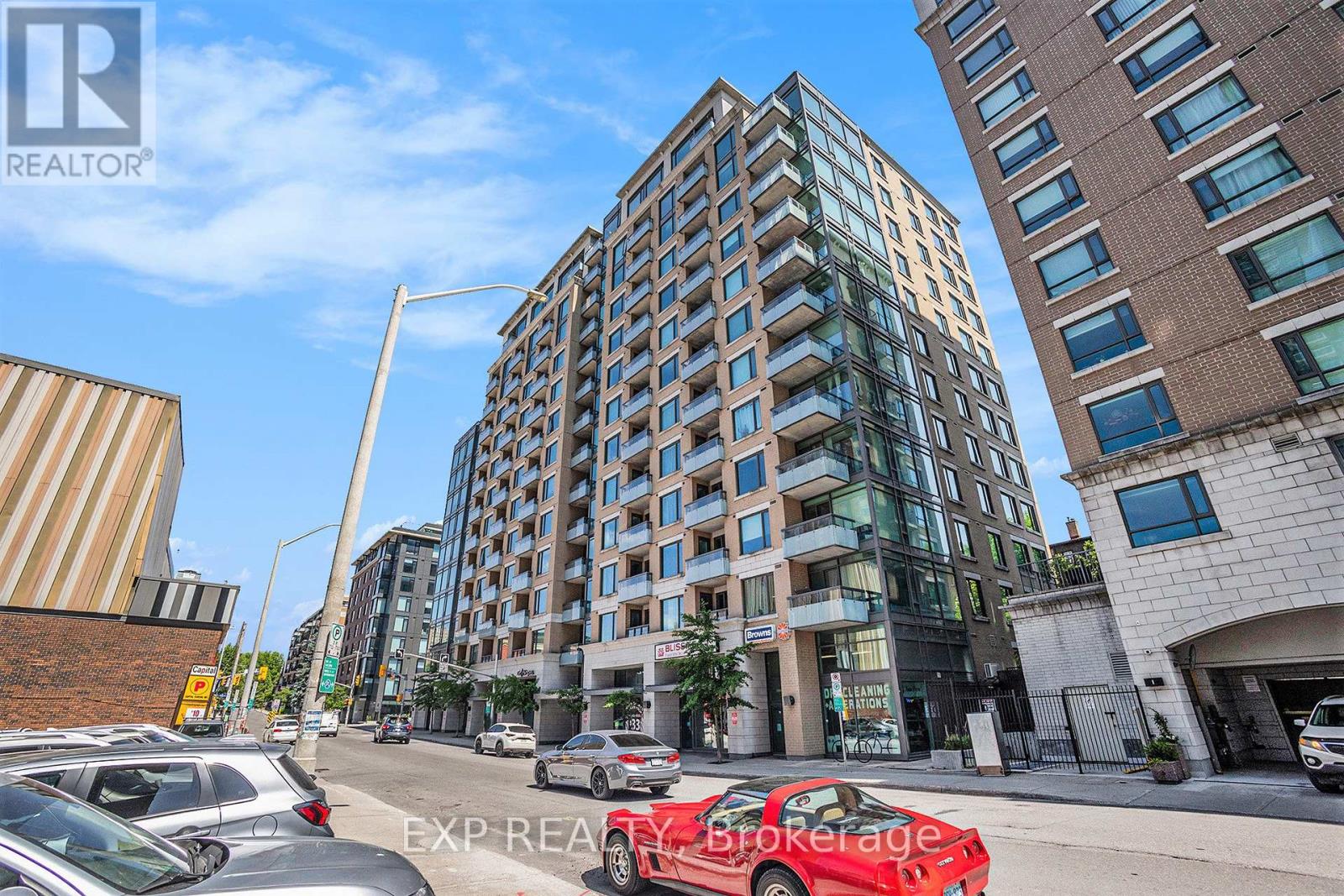 Property at 609 - 238 BESSERER STREET image 2