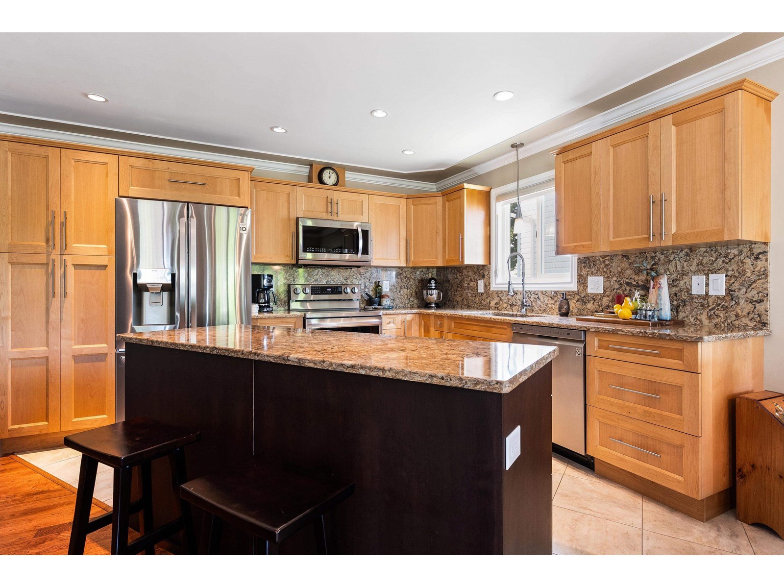 Property at 6976 COACH LAMP DRIVE image 3