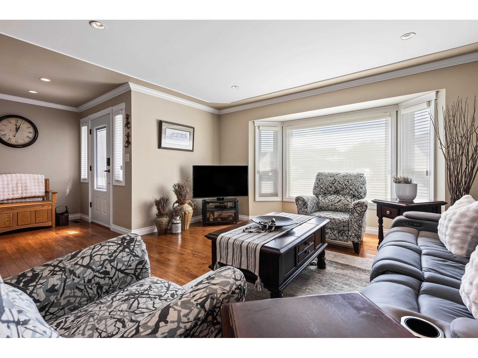 Property at 6976 COACH LAMP DRIVE image 2