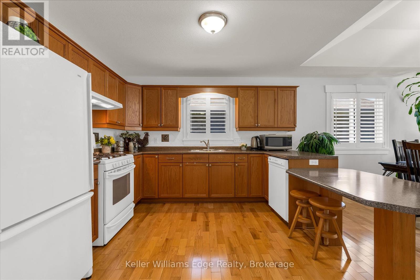 279 Knoll Street, Port Colborne, Ontario  L3K 5B8 - Photo 9 - X12295044