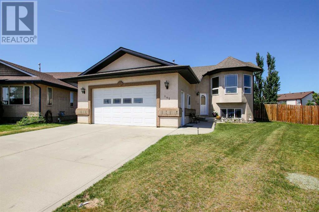 Property at 142 Kidd Close image 1