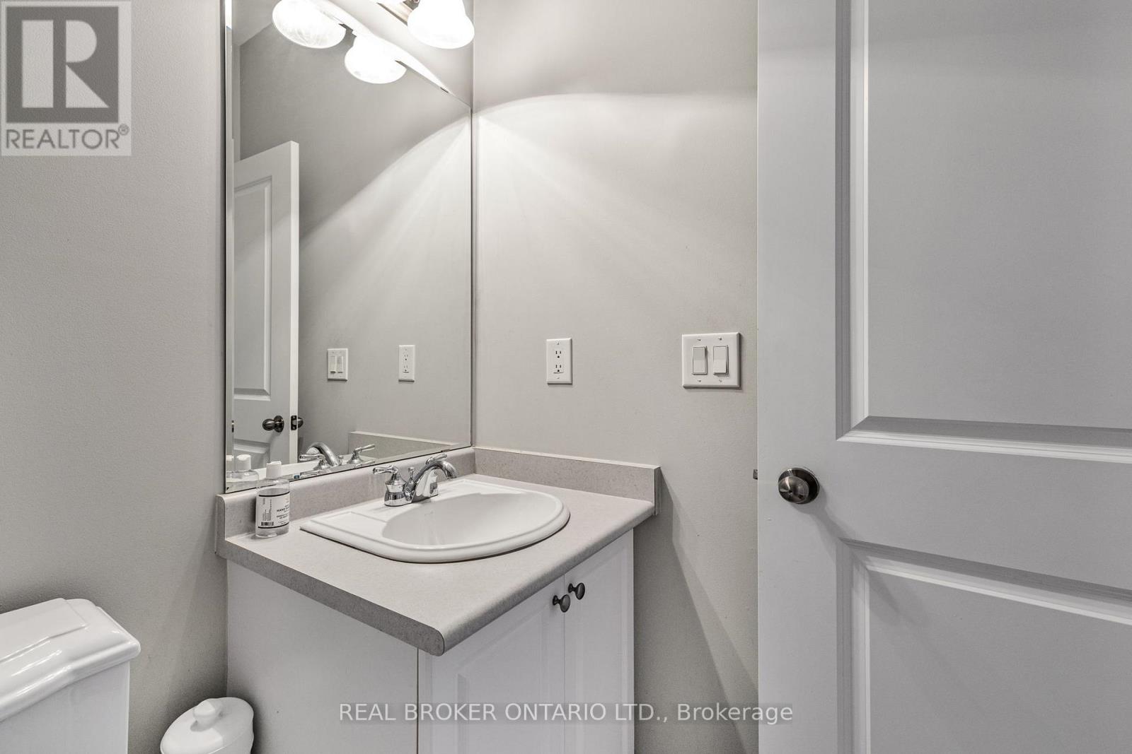 28 Hampton Springs Drive, Brampton, Ontario  L6P 2W4 - Photo 28 - W12295684