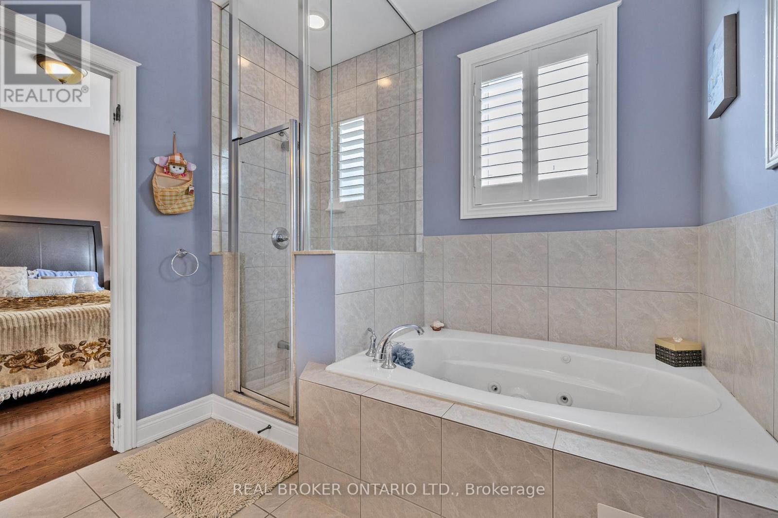 28 Hampton Springs Drive, Brampton, Ontario  L6P 2W4 - Photo 37 - W12295684