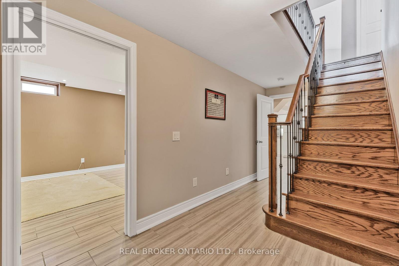 28 Hampton Springs Drive, Brampton, Ontario  L6P 2W4 - Photo 39 - W12295684