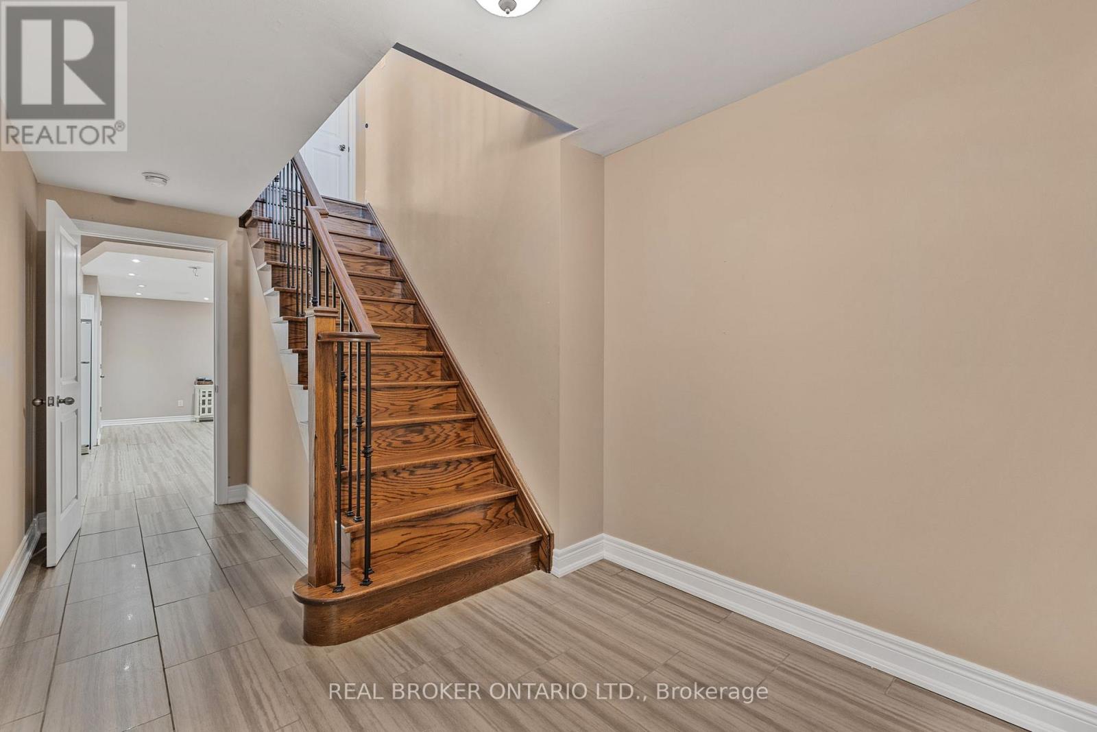 28 Hampton Springs Drive, Brampton, Ontario  L6P 2W4 - Photo 40 - W12295684