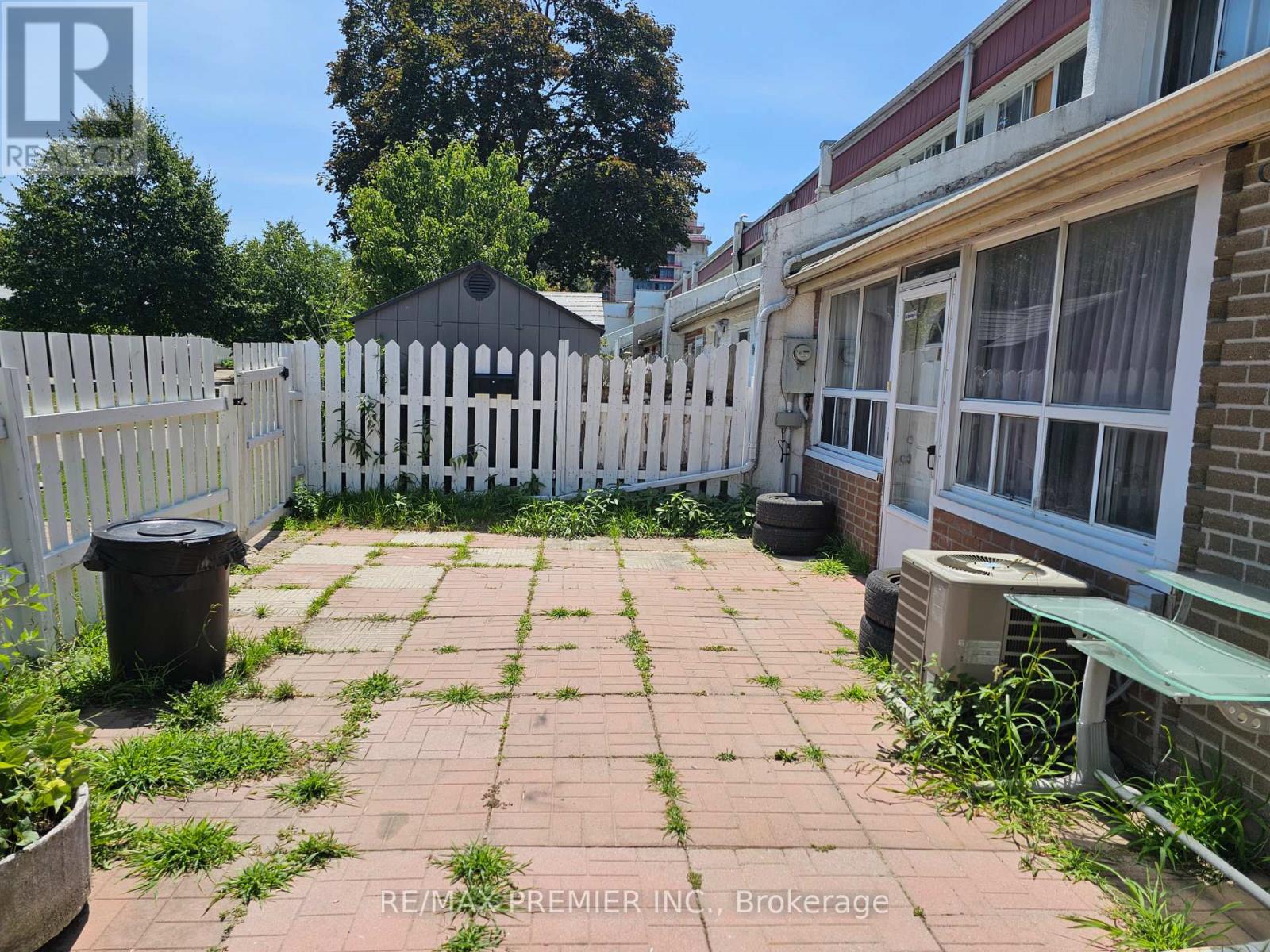 Unit 15 - 2901 Jane Street, Toronto, Ontario  M3N 2J8 - Photo 3 - W12291930