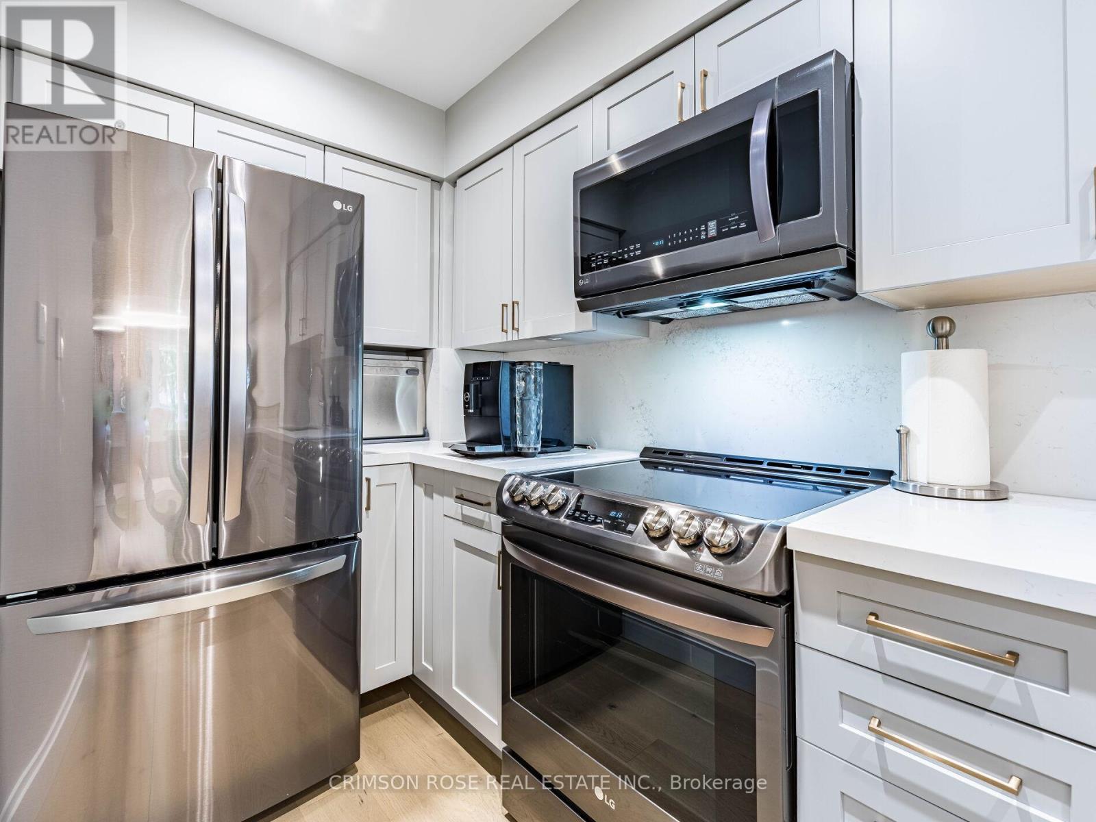 8 - 217 St George Street, Toronto, Ontario  M5R 3S7 - Photo 8 - C12295756
