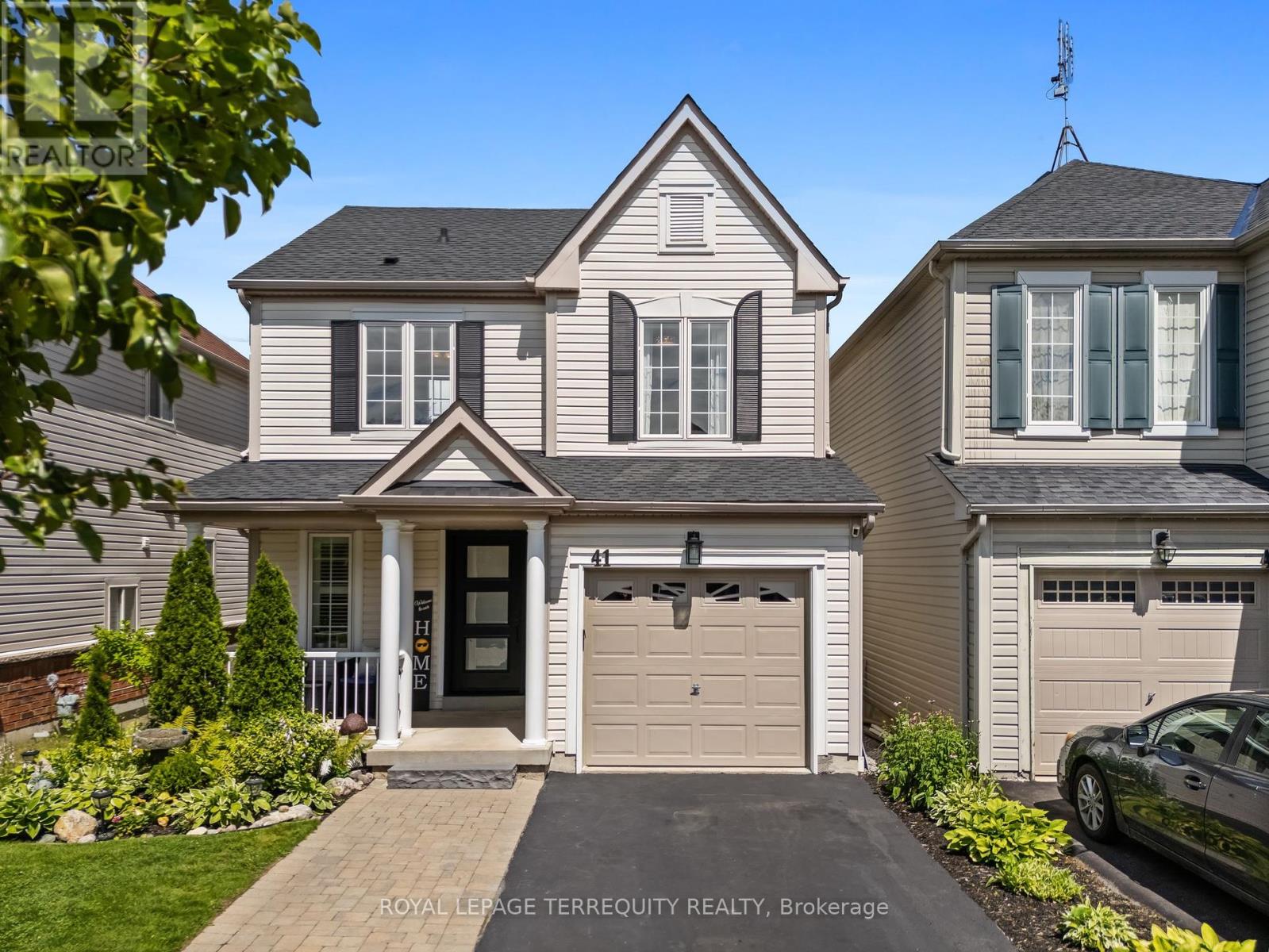 Property at 41 TEARDROP CRESCENT image 2