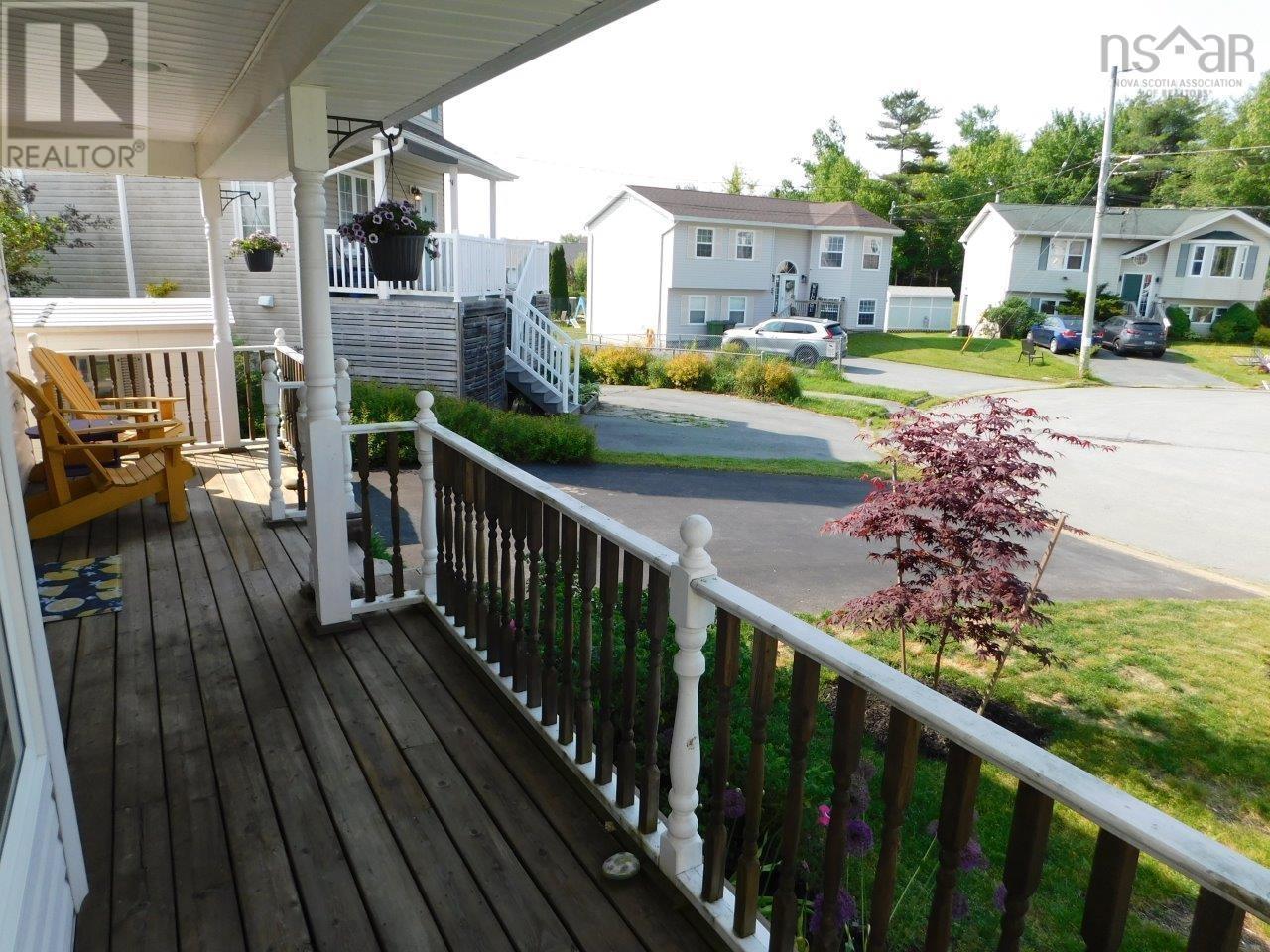 Property at 28 Darrell Court image 2