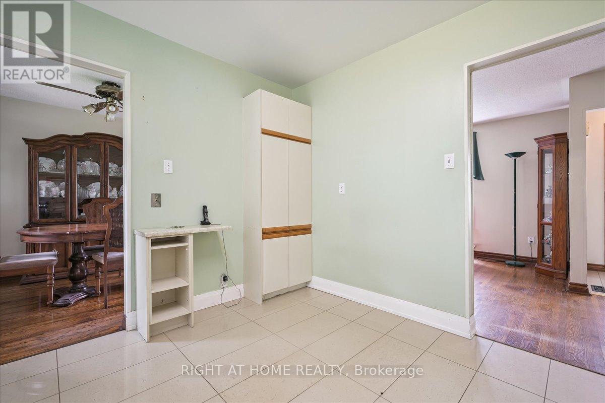 12 Eldon Court, Brampton, Ontario  L6T 2B9 - Photo 16 - W12295748