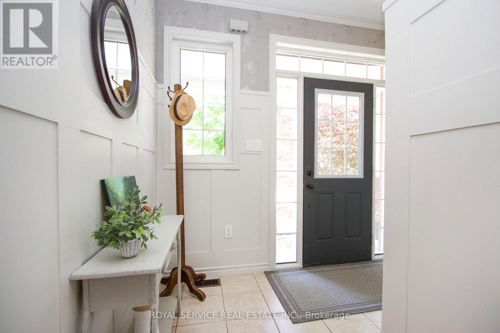 Property at 15 THOMAS WOODLOCK STREET image 5