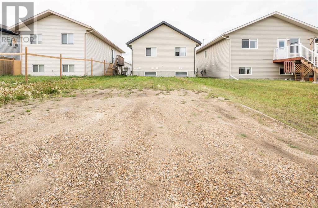 Property at 85 Pinnacle Crossing image 3