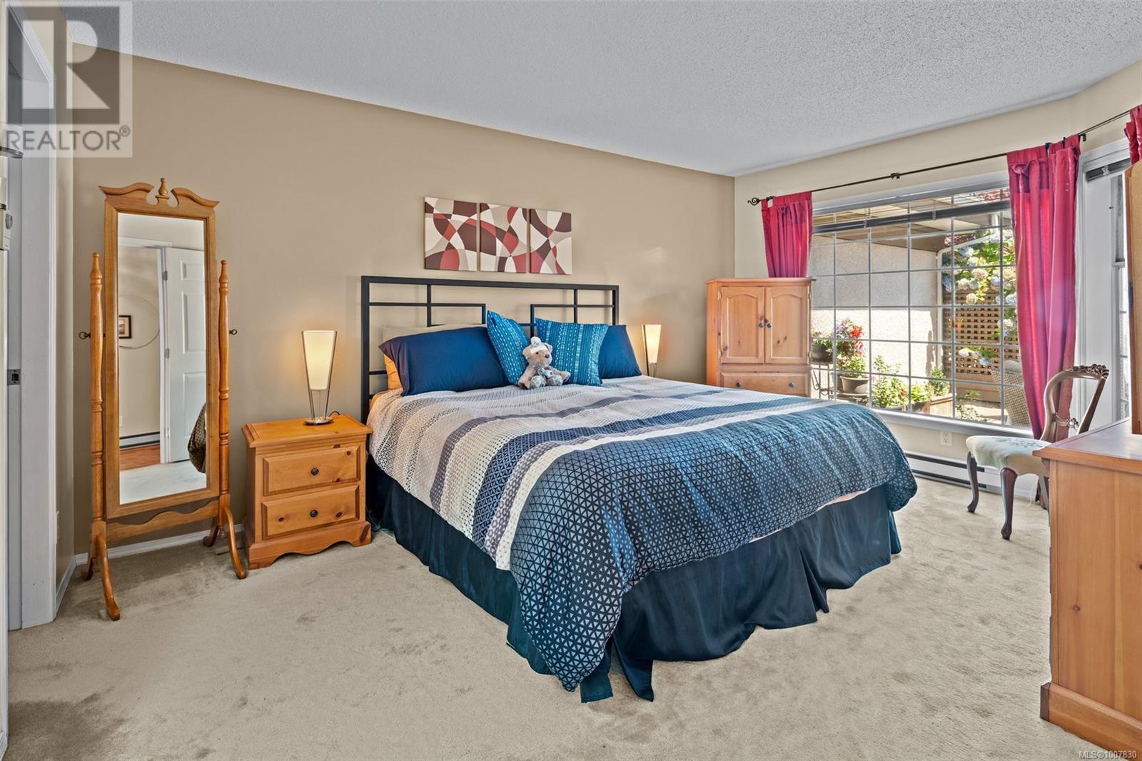 Property at 48 901 Kentwood Lane image 4