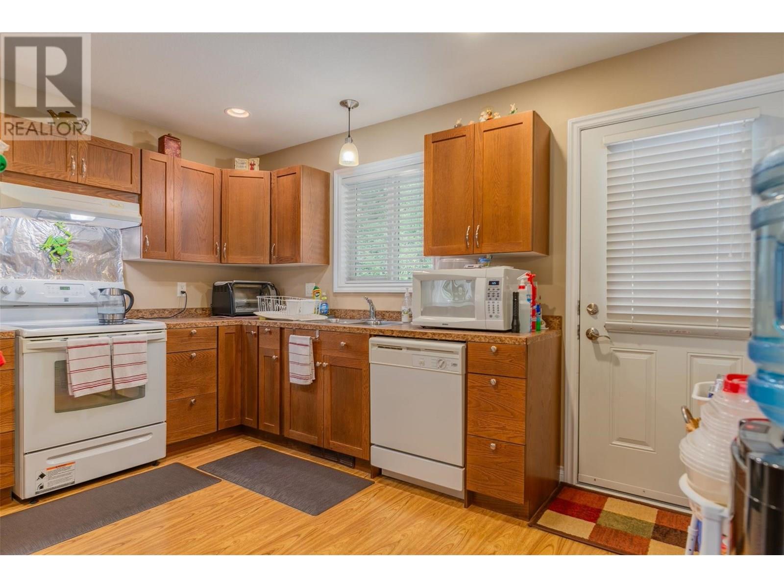 A-673 11th Ave Avenue, Castlegar, British Columbia  V1N 1J7 - Photo 11 - 10356538