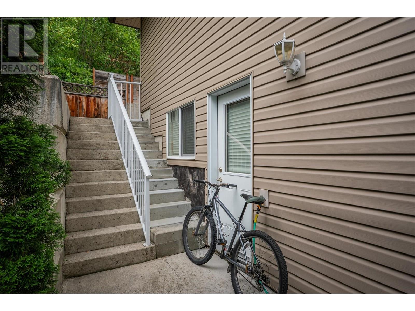 A-673 11th Ave Avenue, Castlegar, British Columbia  V1N 1J7 - Photo 47 - 10356538
