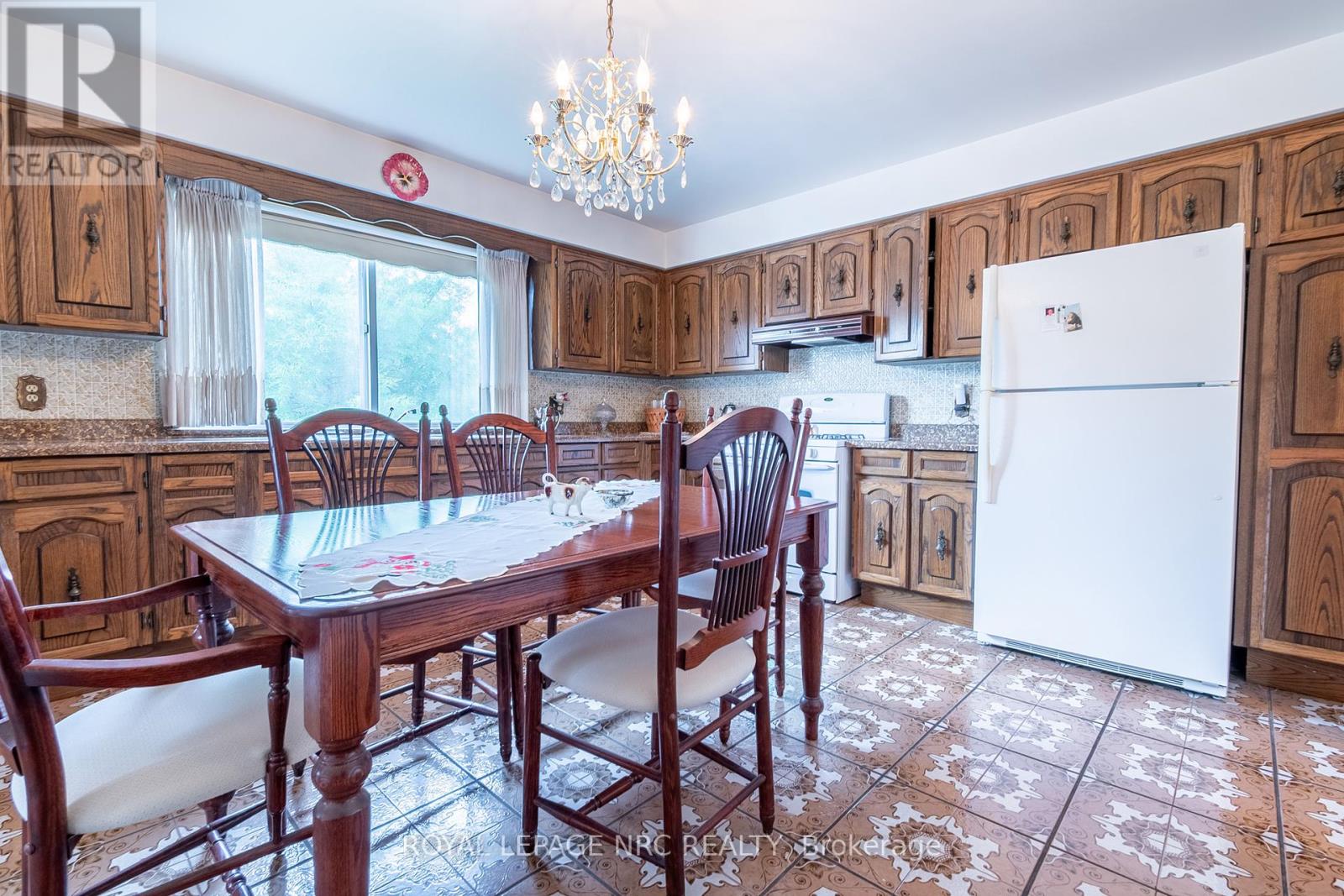 32 Gaspare Drive, Port Colborne, Ontario  L3K 2V2 - Photo 17 - X12295825